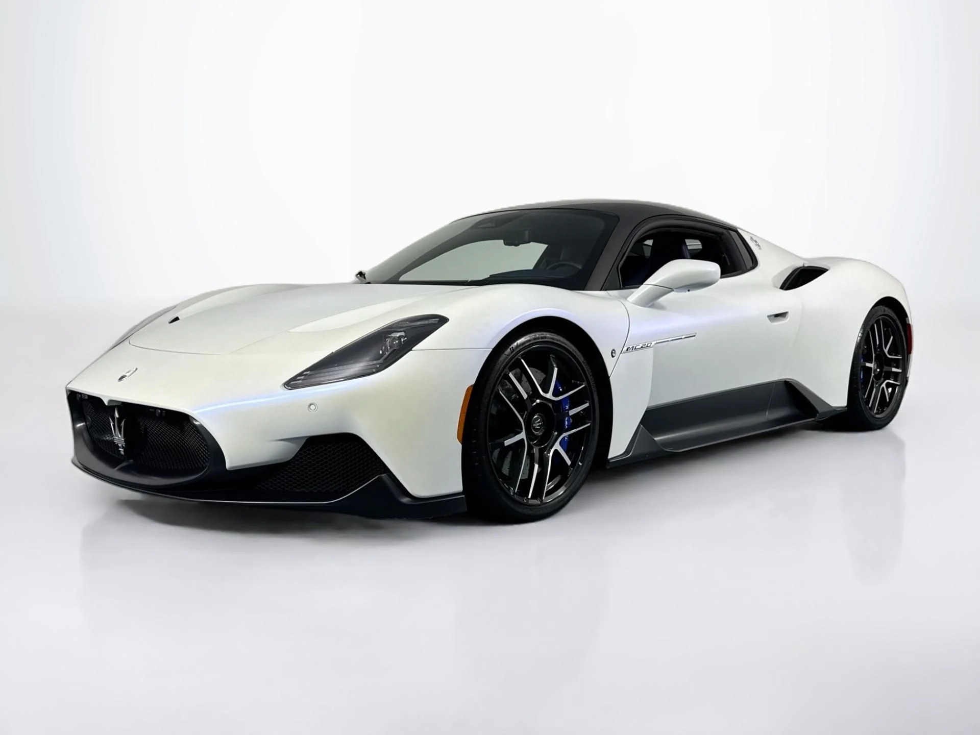 mph000_749658968_Used_2023_Maserati_MC_20_1784665809_e87cb7fd80