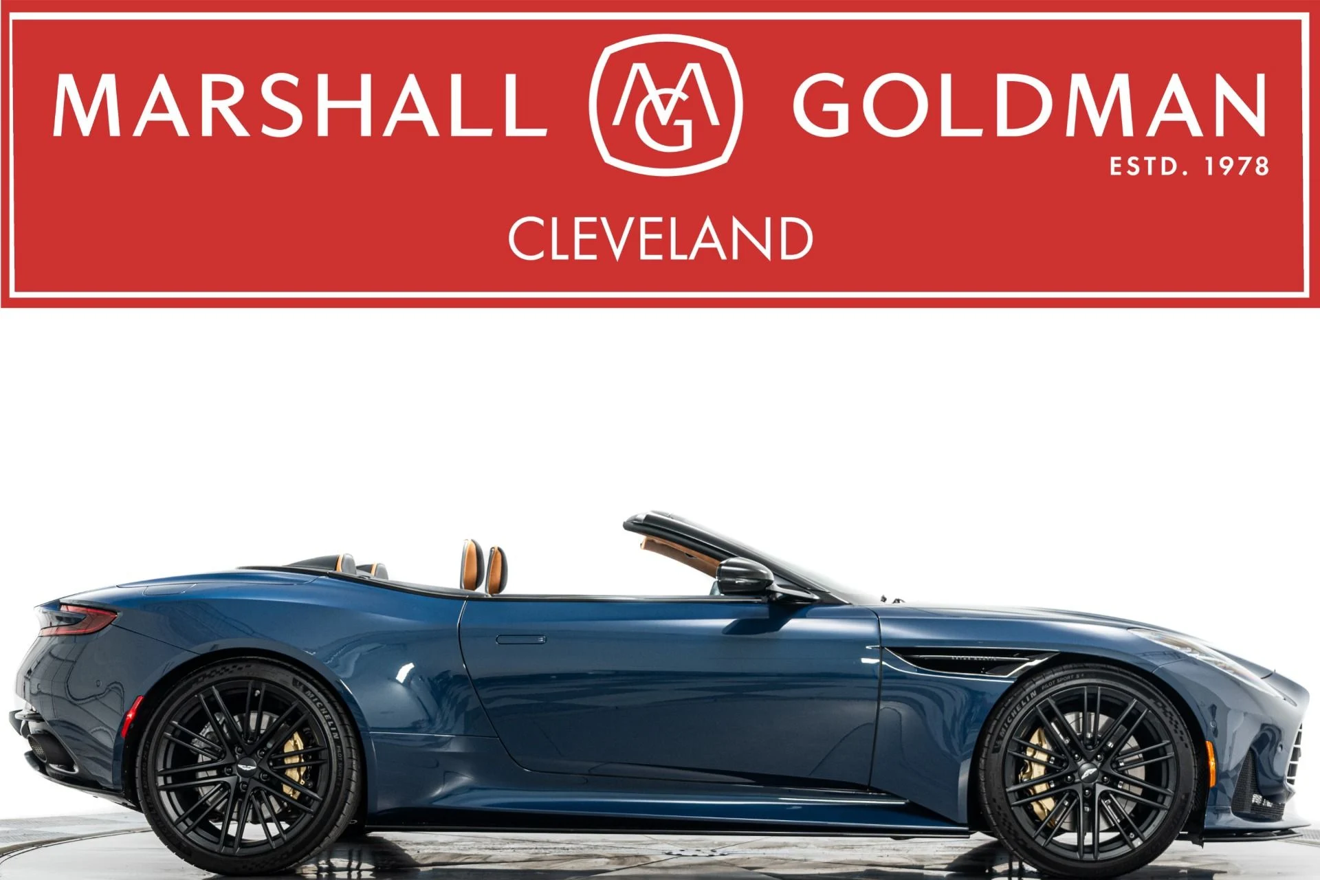 mph000_755439723_Used_2024_Aston_Martin_DB_12_Volante_Carbon_Fiber_Bucket_Seats_Heritage_Paint_Color_1773867859_66a9568198