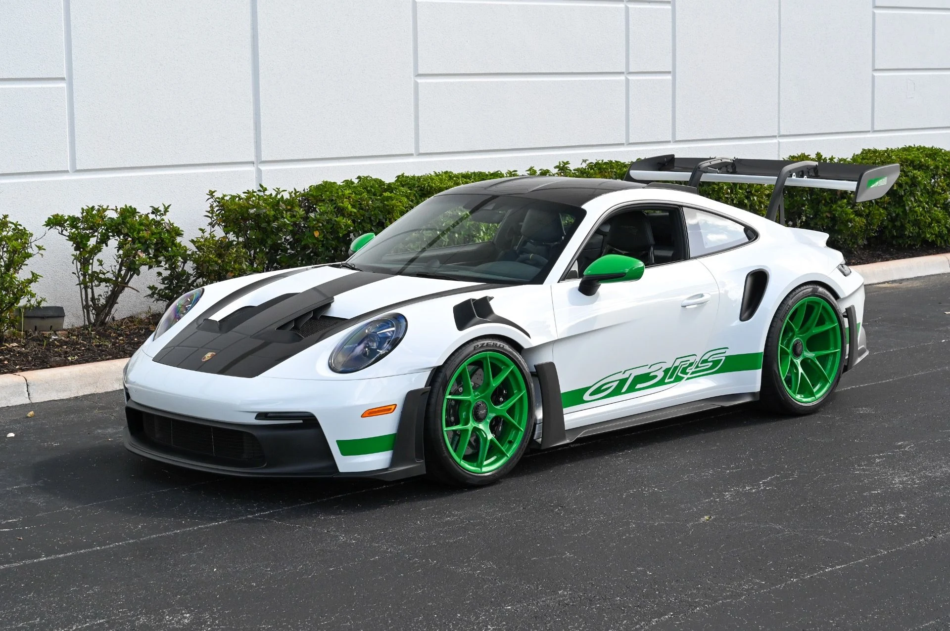 mph000_755602880_Used_2024_Porsche_911_GT_3_RS_1730405979_073e0a774c