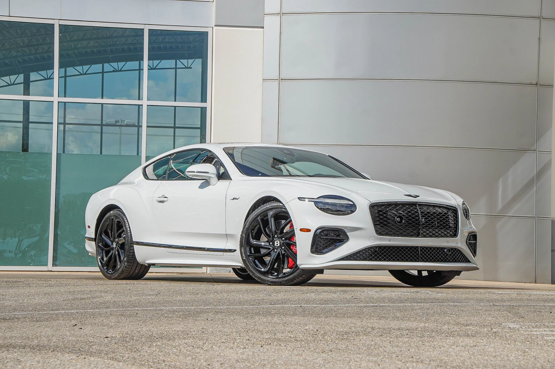 mph000_758784729_Hi_Tech_Luxury_Imports_LLC_SCBCR_2_ZG_8_TC_024812_image_0_b63944c1f2