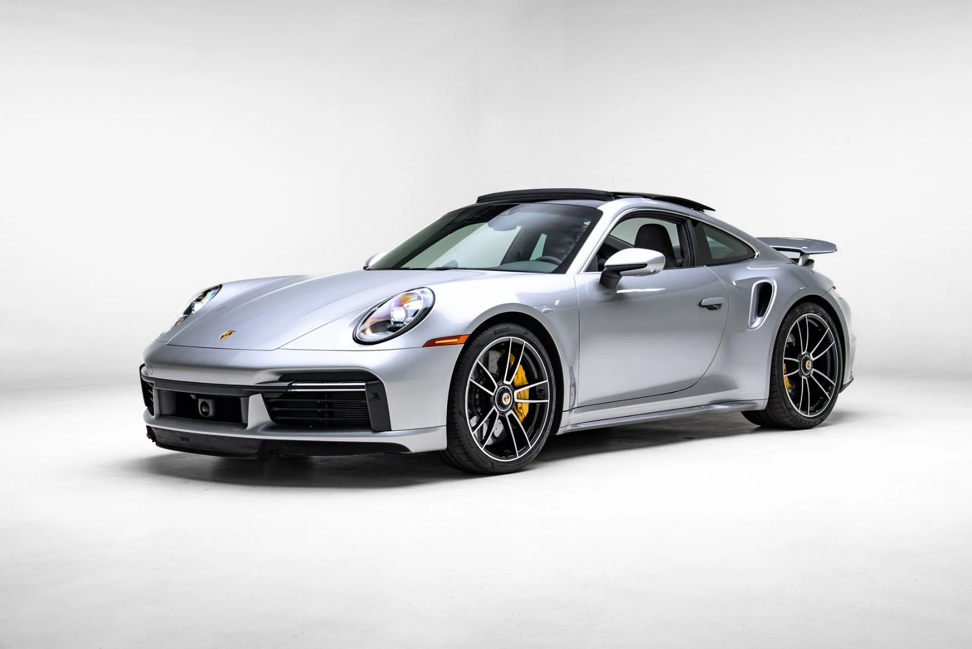 mph000_762365866_Used_2021_Porsche_911_Turbo_S_1776280975_56c03e3d27