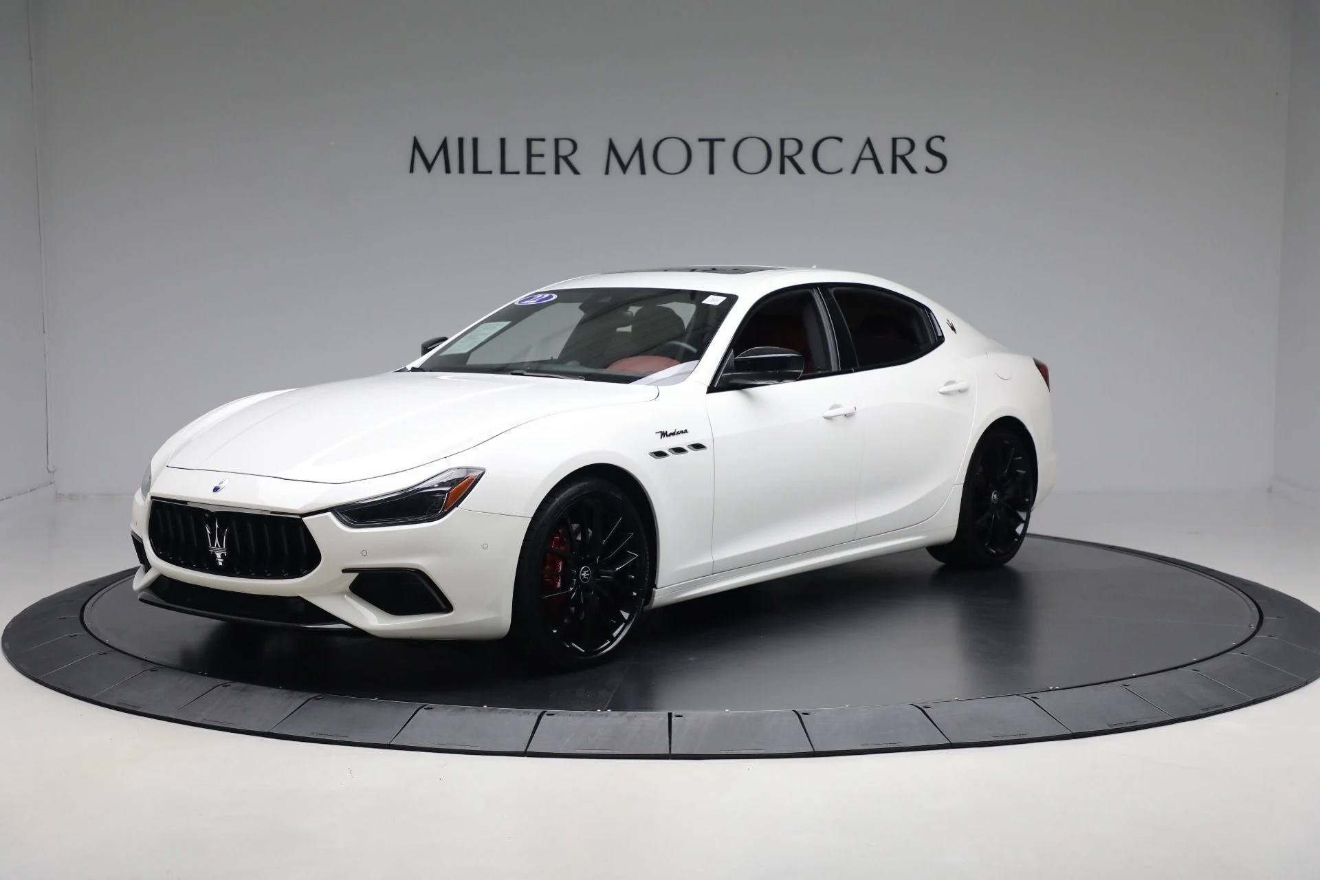 mph000_768097397_Used_2022_Maserati_Ghibli_Modena_Q4_ffec1a22f1