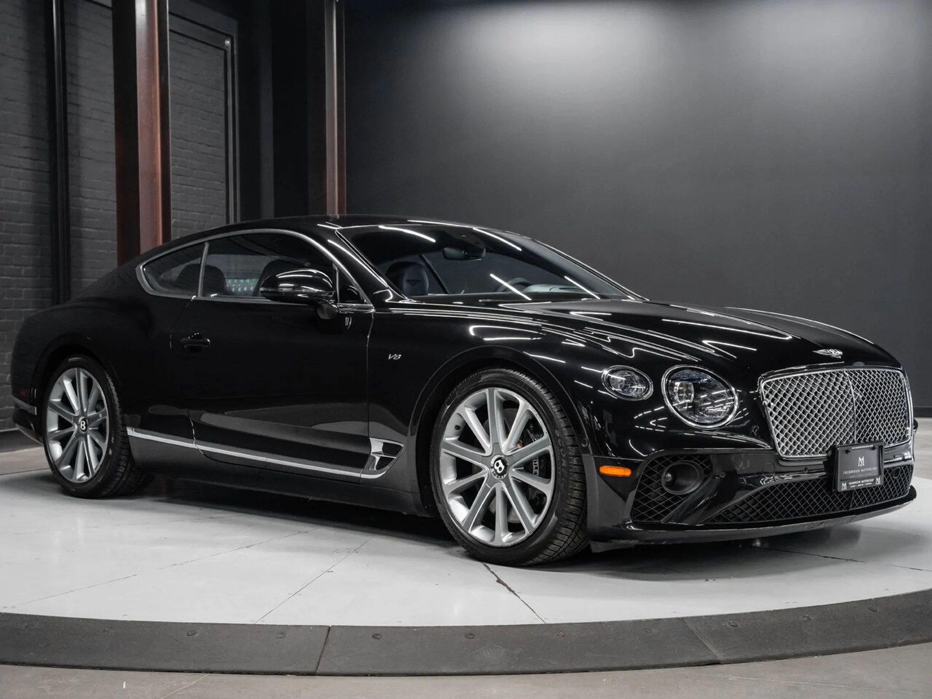 mph000_770898062_bentley_continental_2022_1534805844