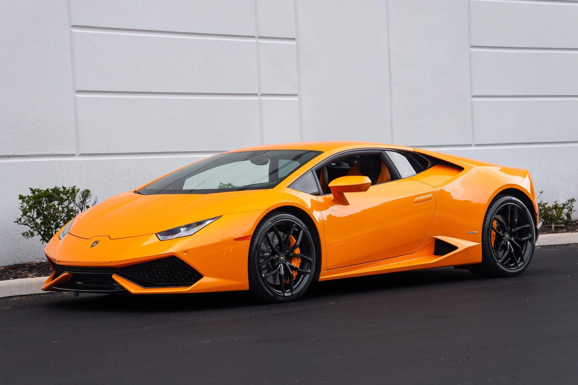 mph000_771735507_Used_2016_Lamborghini_Huracan_LP_610_4_1780109643_ef615cade8