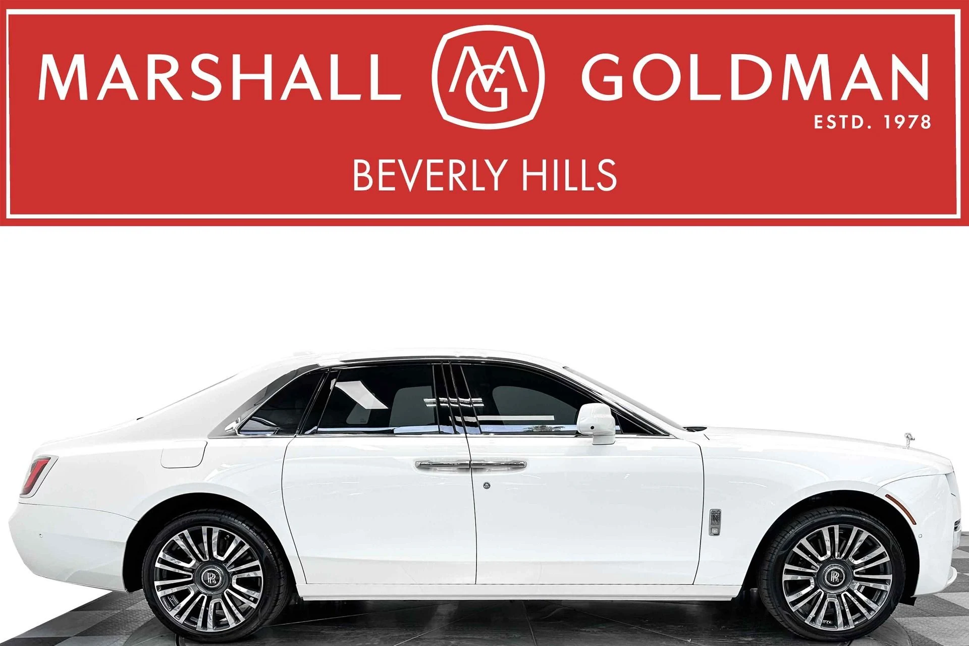 mph000_776115264_Used_2021_Rolls_Royce_Ghost_The_GHOST_Package_Bespoke_Audio_Rear_Seat_Entertainment_1772048409_61ff5ed7cd