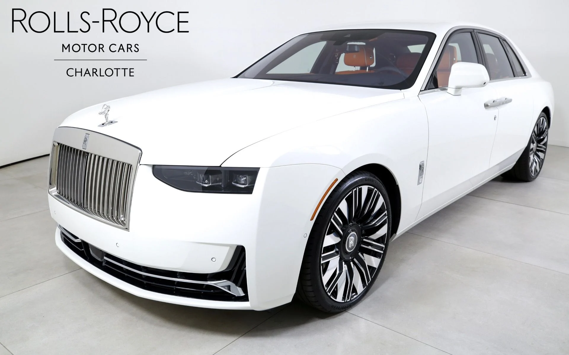 mph000_78177190_Used_2025_Rolls_Royce_Ghost_1753298883_b78d81c8ee