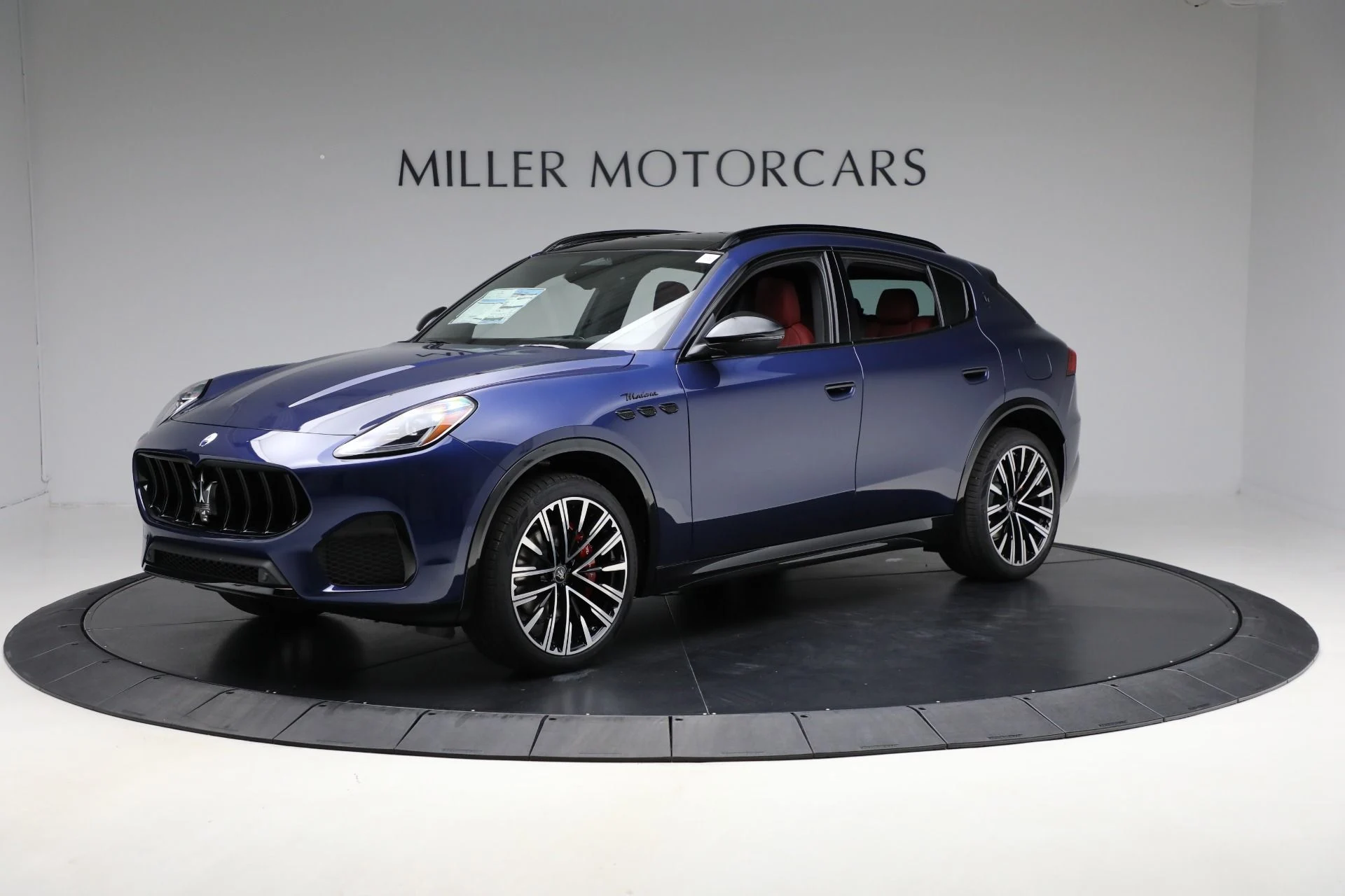 mph000_795384976_New_2025_Maserati_Grecale_Modena_4e0d5a66c0