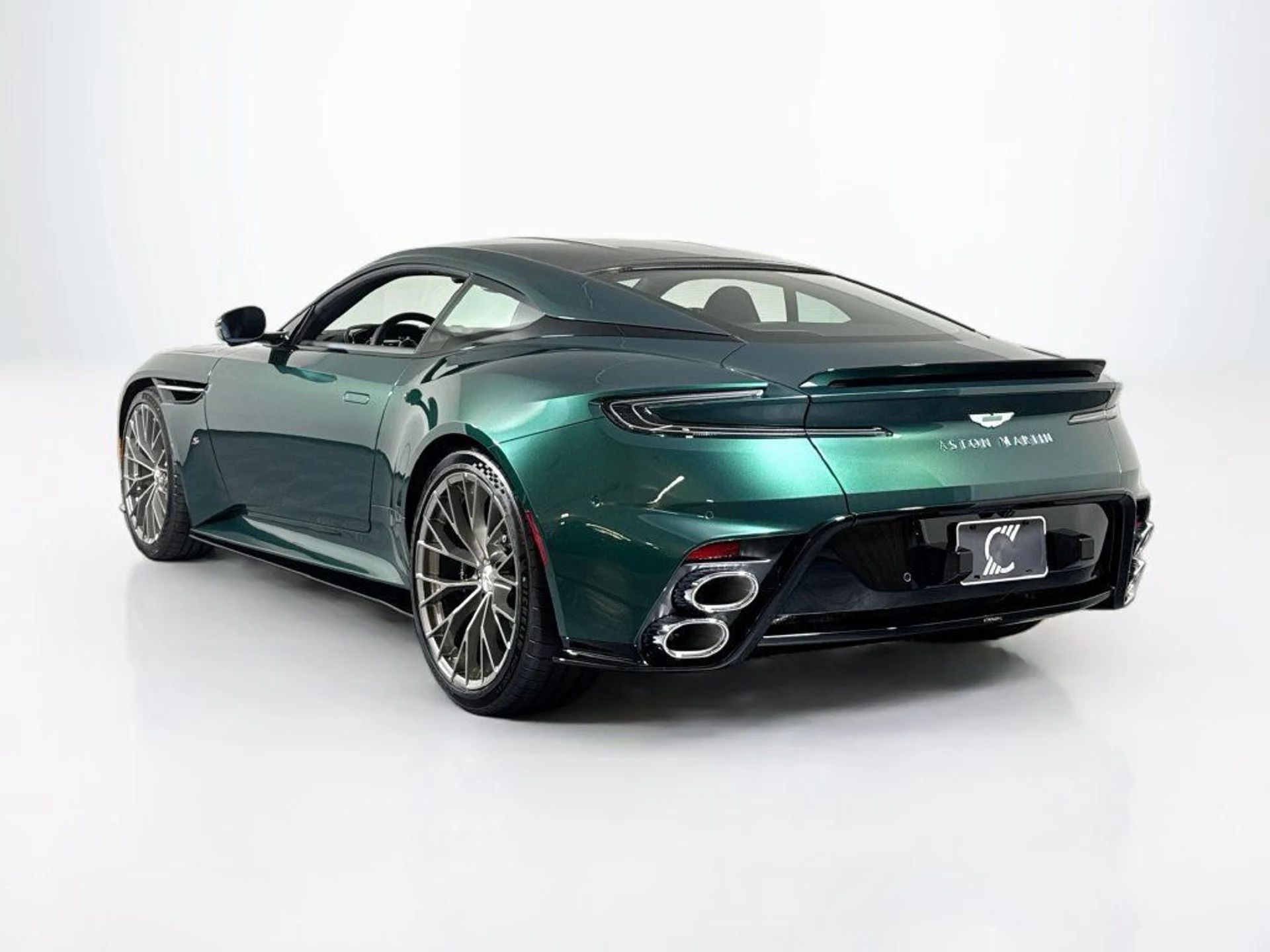 mph000_800002250_new_2026_aston_martin_db12_scoupe_11350_23086694_3_1024_7611e959c8
