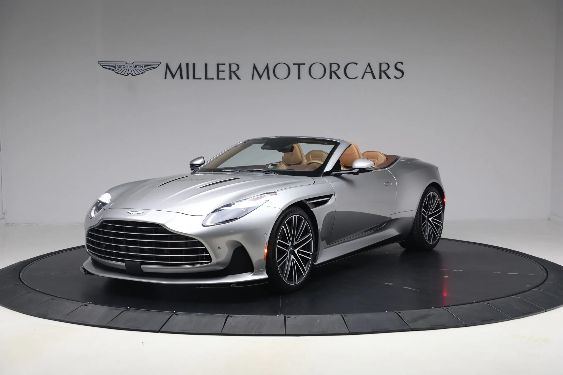 mph000_811922911_Used_2024_Aston_Martin_DB_12_Volante_1792860584_3693cf0051
