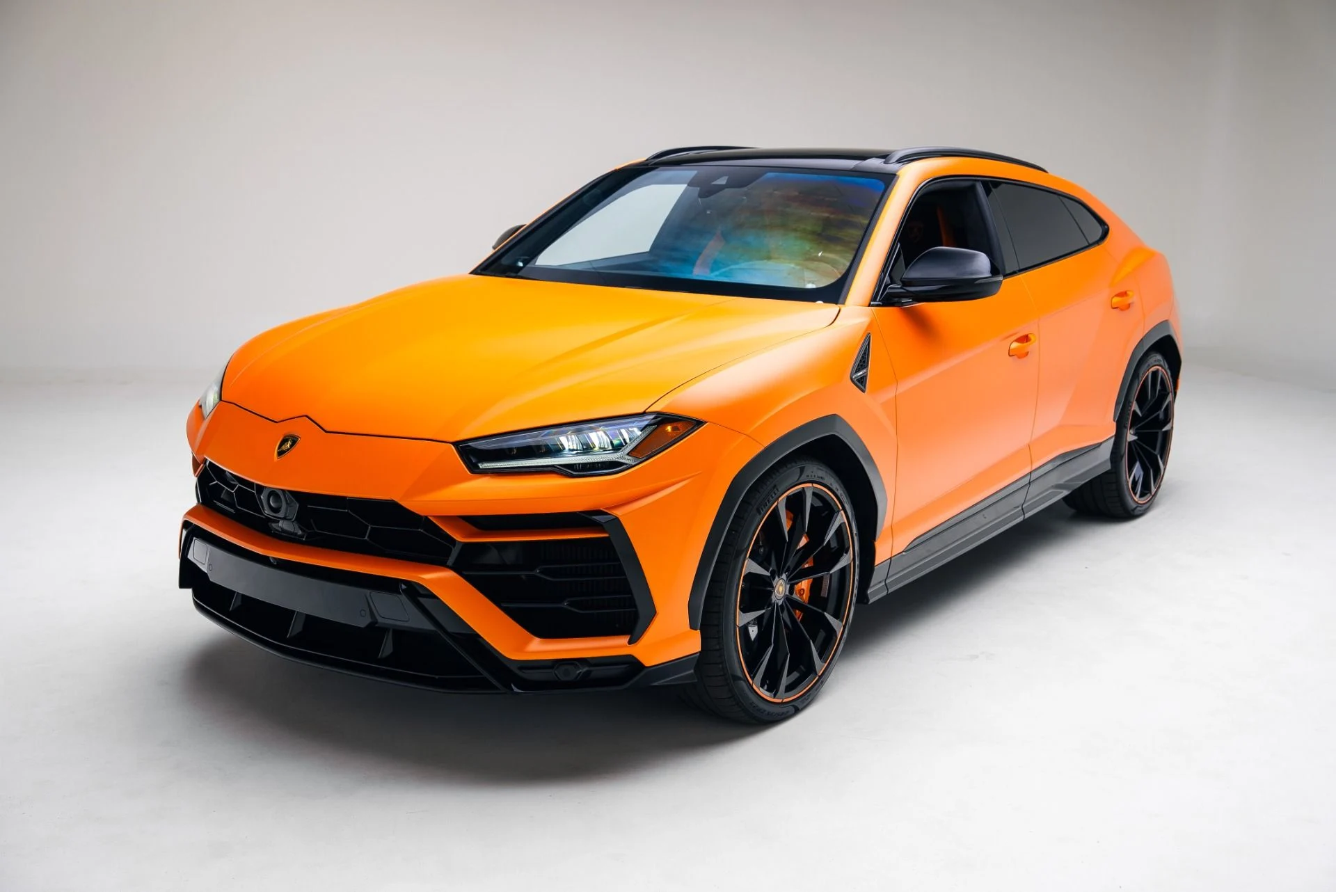 mph000_823252792_Used_2022_Lamborghini_Urus_1765496888_50be8c37dd