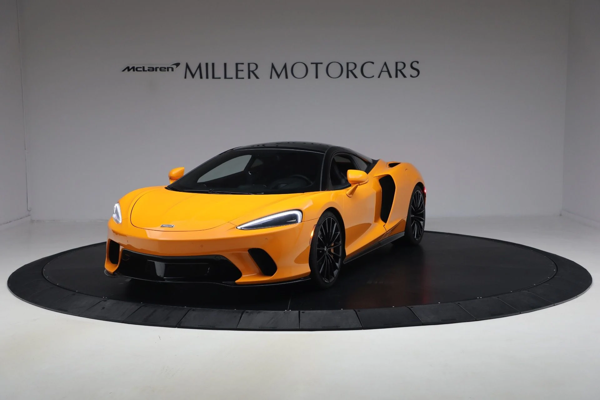mph000_823631066_Used_2023_Mc_Laren_GT_8fdbfc14ee
