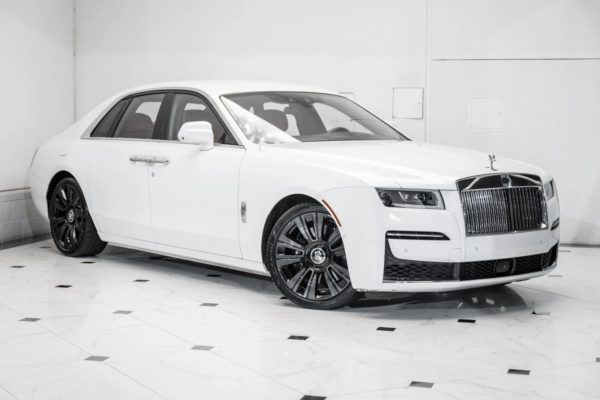 mph000_85092396_Used_2021_Rolls_Royce_Ghost_1753978953_a344ff991f