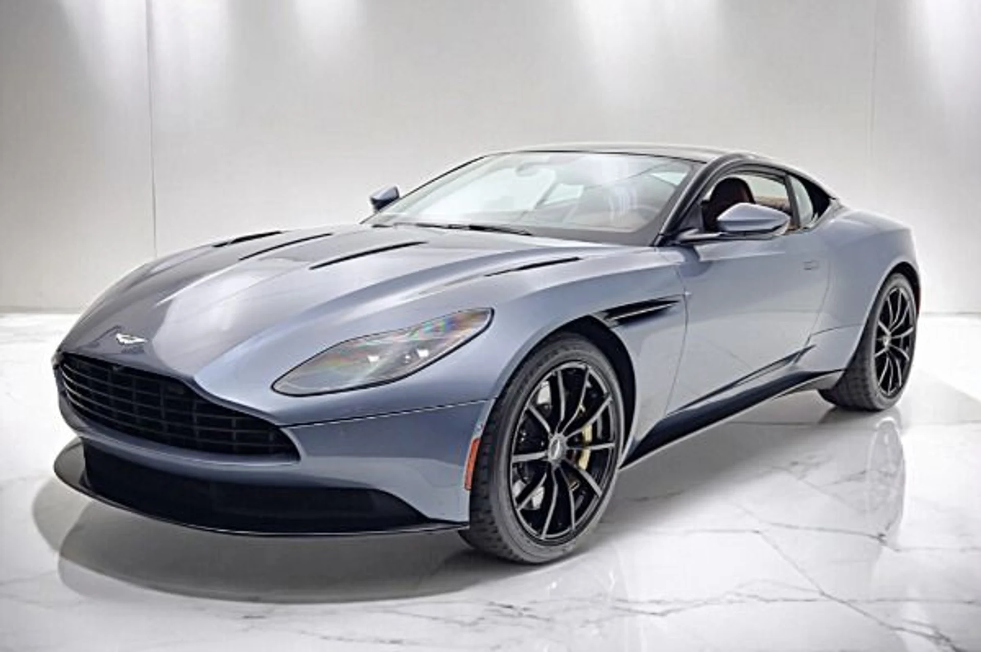 mph000_857296939_Used_2020_Aston_Martin_DB_11_AMR_8a00bd9ca4