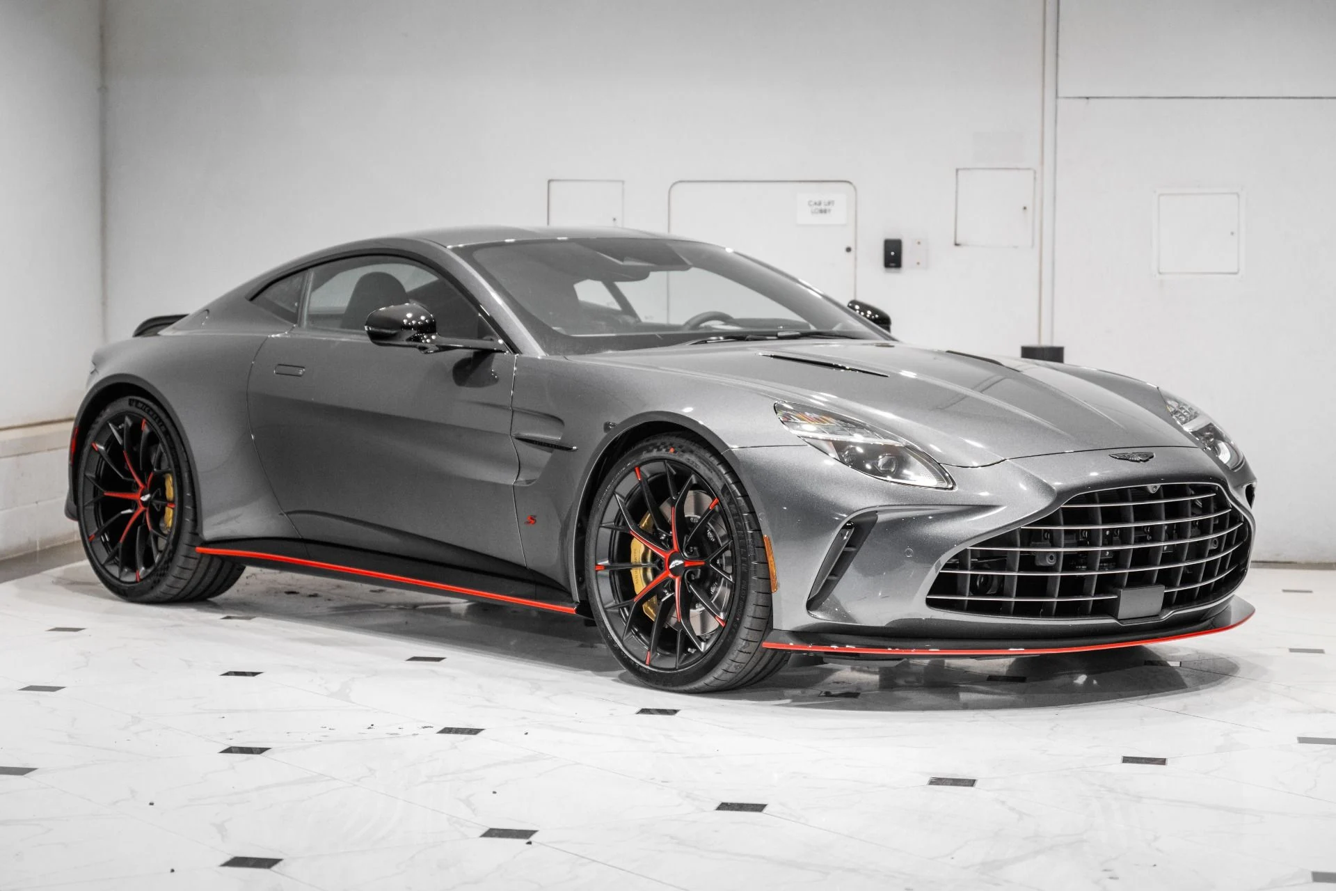 mph000_858514257_New_2026_Aston_Martin_Vantage_S_1776402995_f5a06613e2