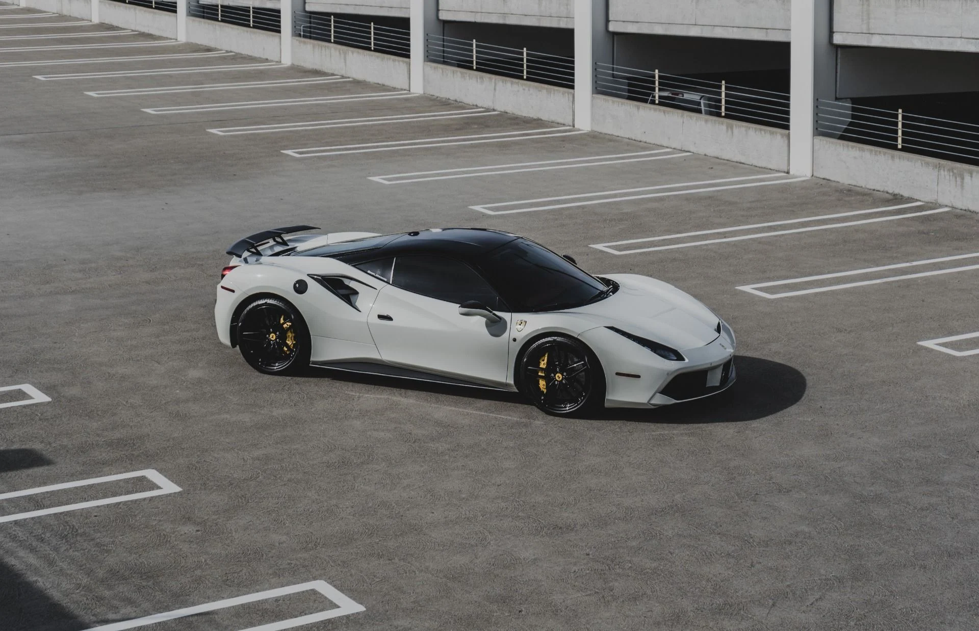 mph000_870676061_Used_2016_Ferrari_488_GTB_1761930919_4d8a10eee6