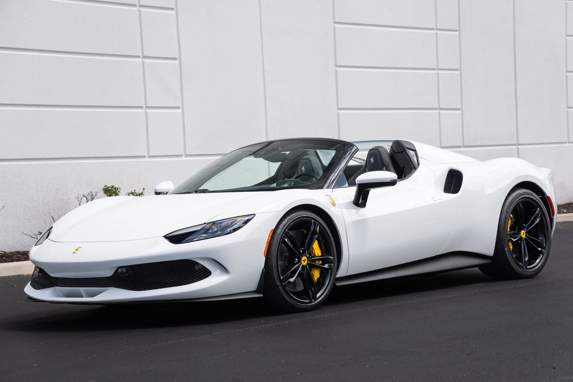 mph000_881568117_Used_2024_Ferrari_296_GTS_1776964640_5369a694bc