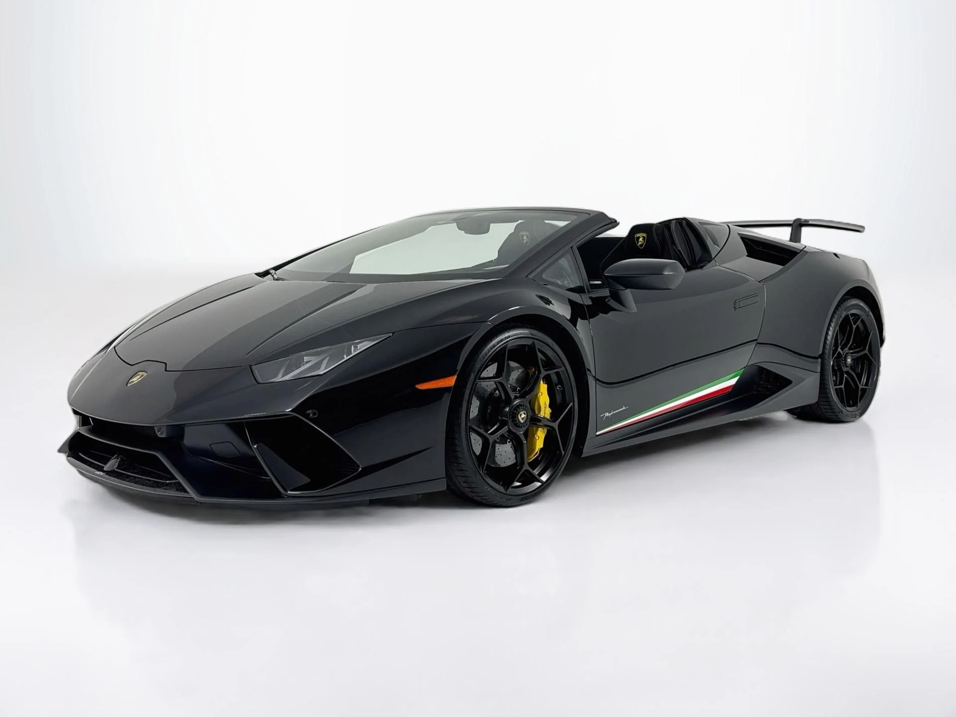 mph000_926333471_Used_2019_Lamborghini_Huracan_Performante_Spyder_1793134334_93177515ab
