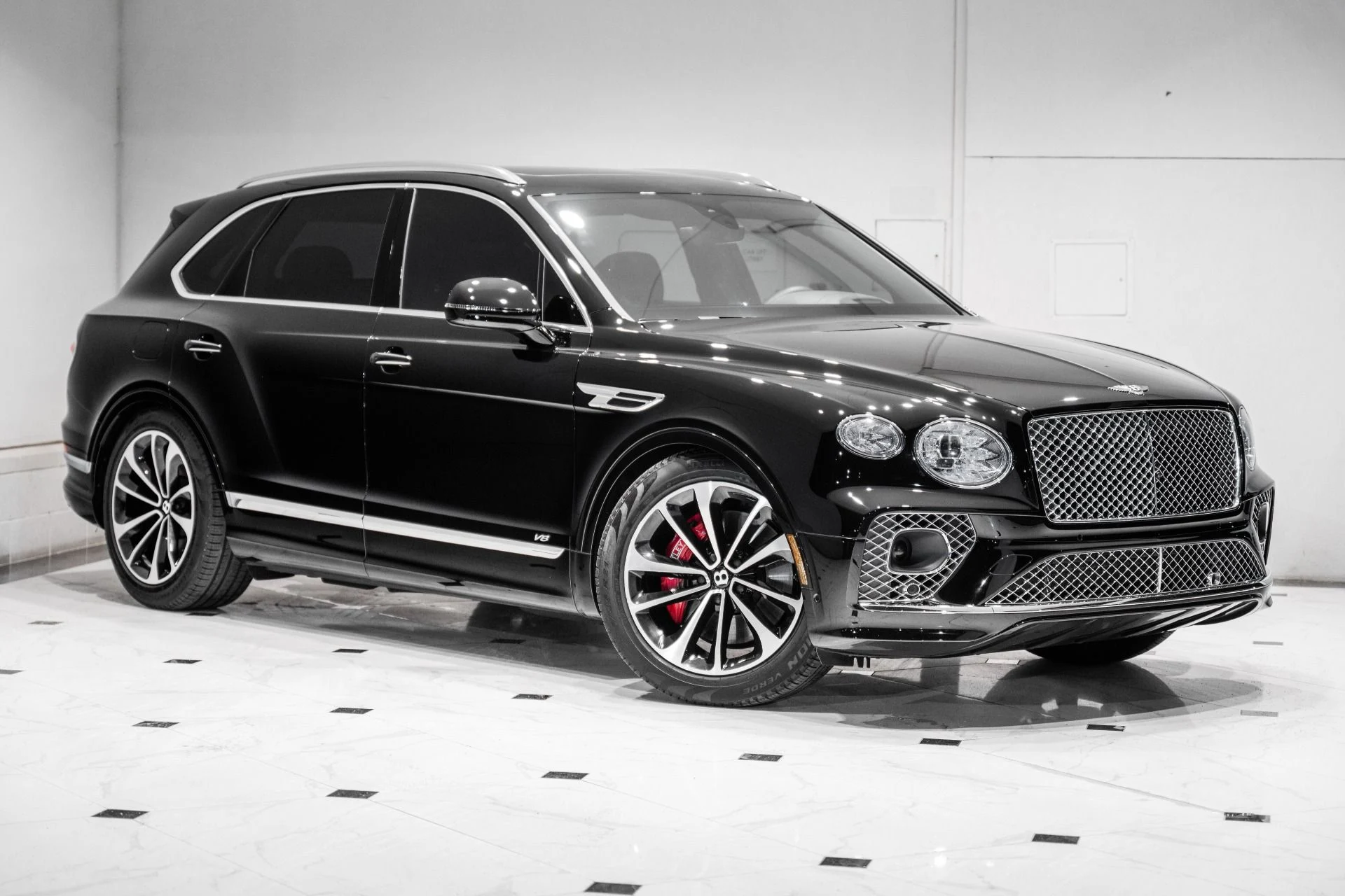mph000_958894731_Used_2022_Bentley_Bentayga_V8_1773163734_06da8bec44