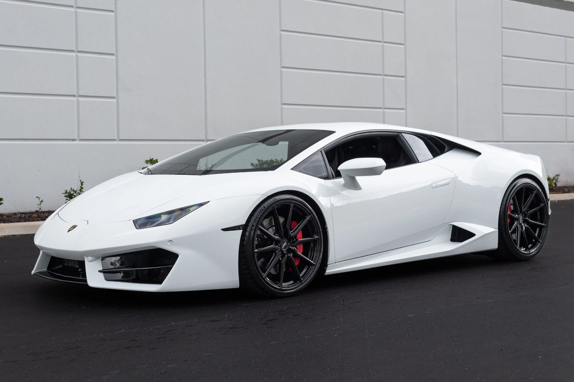 mph000_971221799_Used_2016_Lamborghini_Huracan_LP_580_2_1778629872_f0ef16dfbf