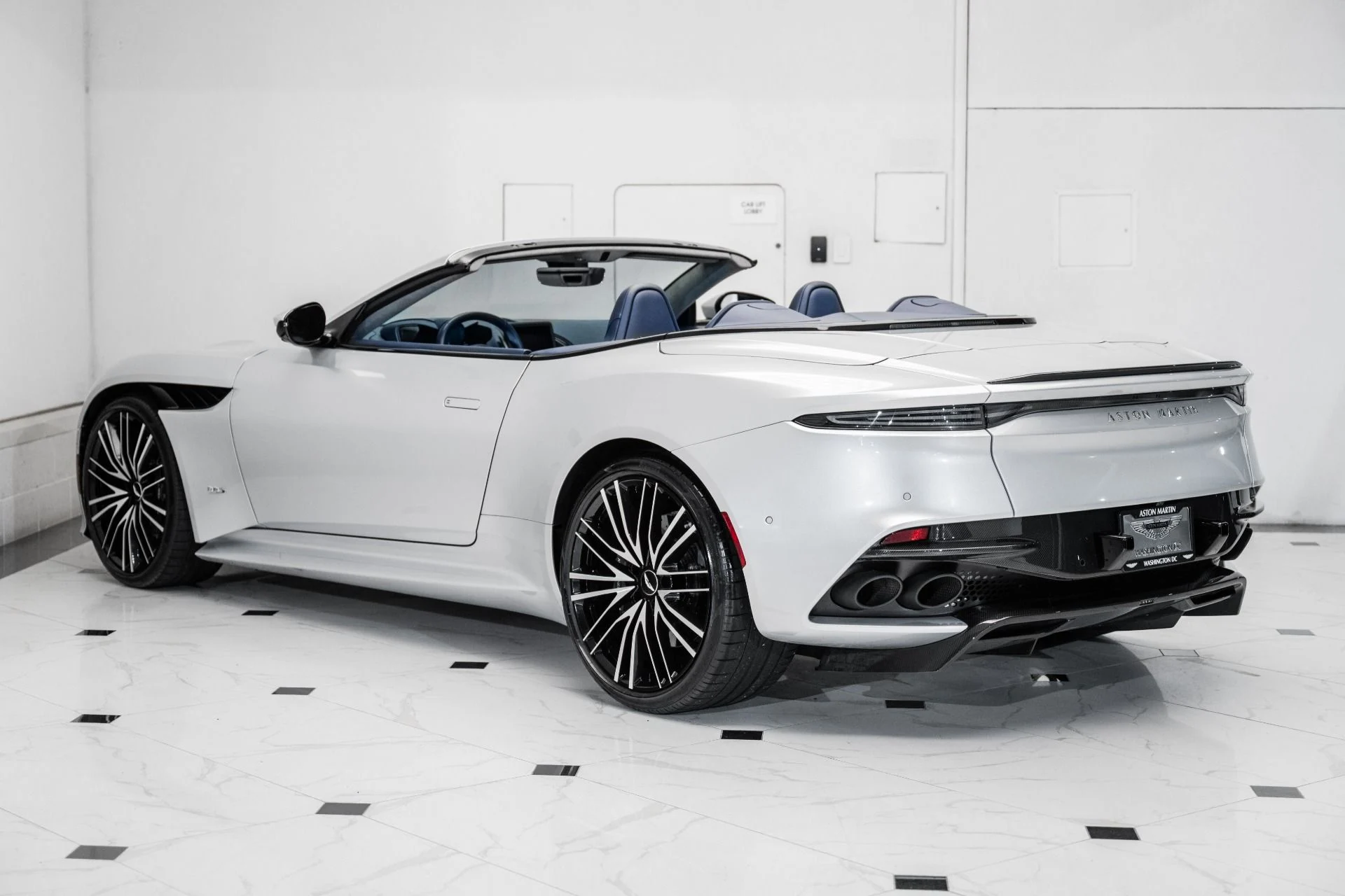 mph001_1005794823_Used_2020_Aston_Martin_DBS_Superleggera_1753546861_70b8c30ed2