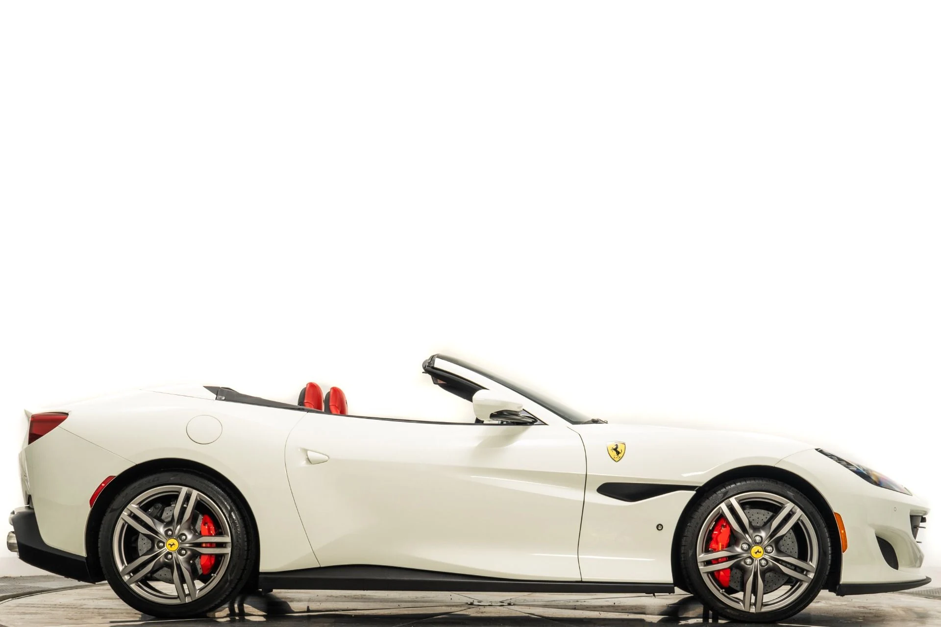mph001_100769898_Used_2020_Ferrari_Portofino_Low_Miles_Magneride_Suspension_Forged_Wheels_Scuderia_Shields_1759327354_6b0c3353f1