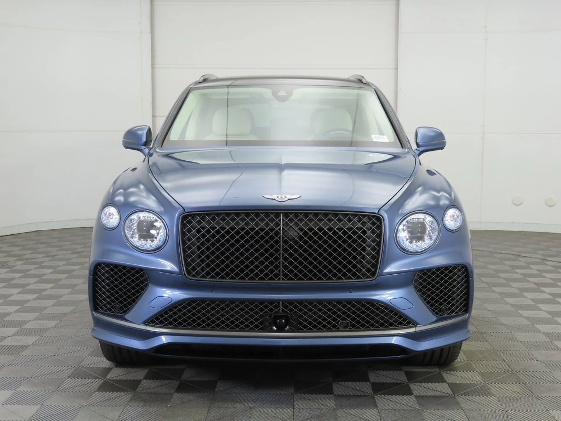 mph001_1008437656_new_2026_bentley_bentayga_8119_22957668_2_1024_a88745b10d