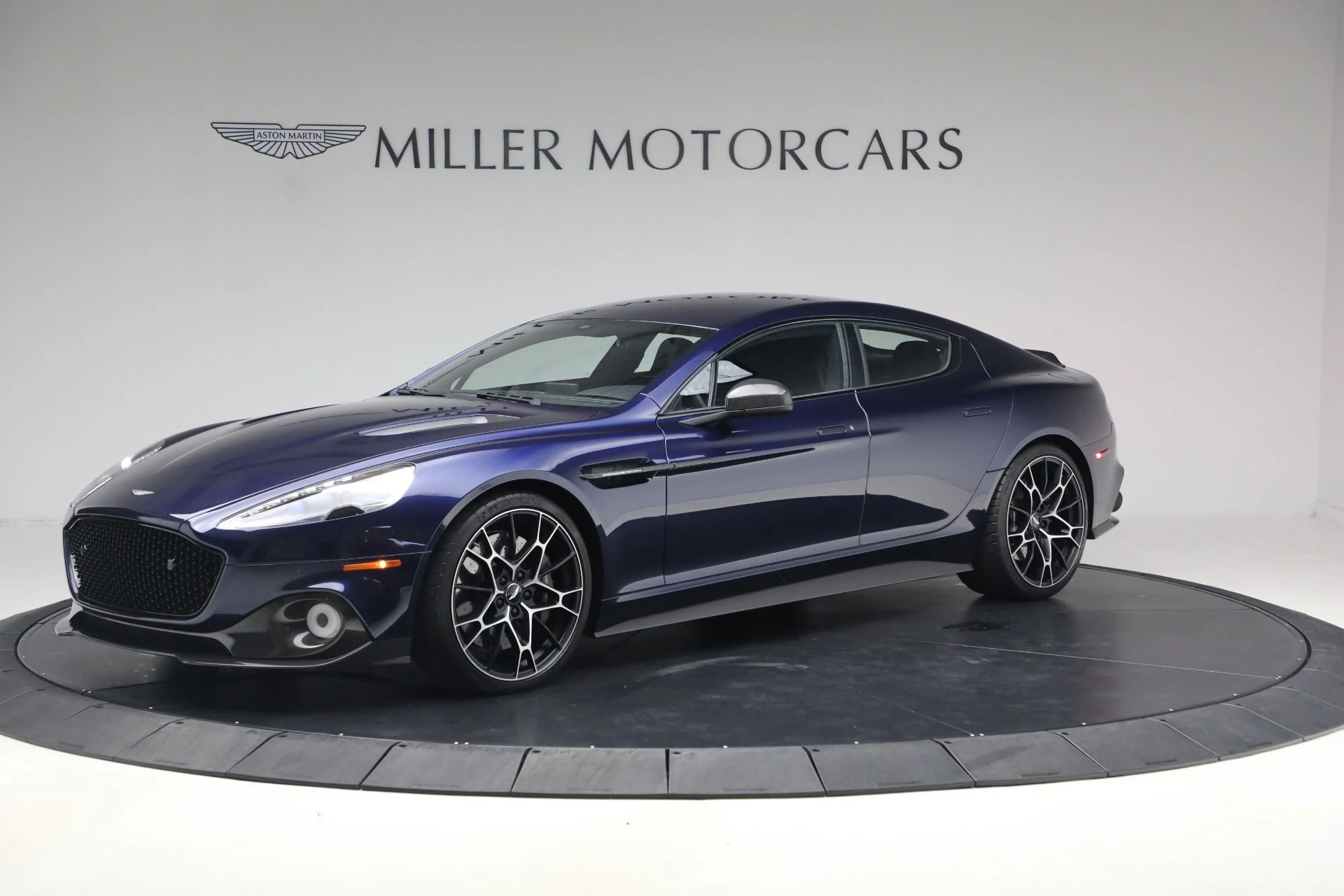 mph001_1009069958_Used_2019_Aston_Martin_Rapide_AMR_1792868062_dd75a5de8e