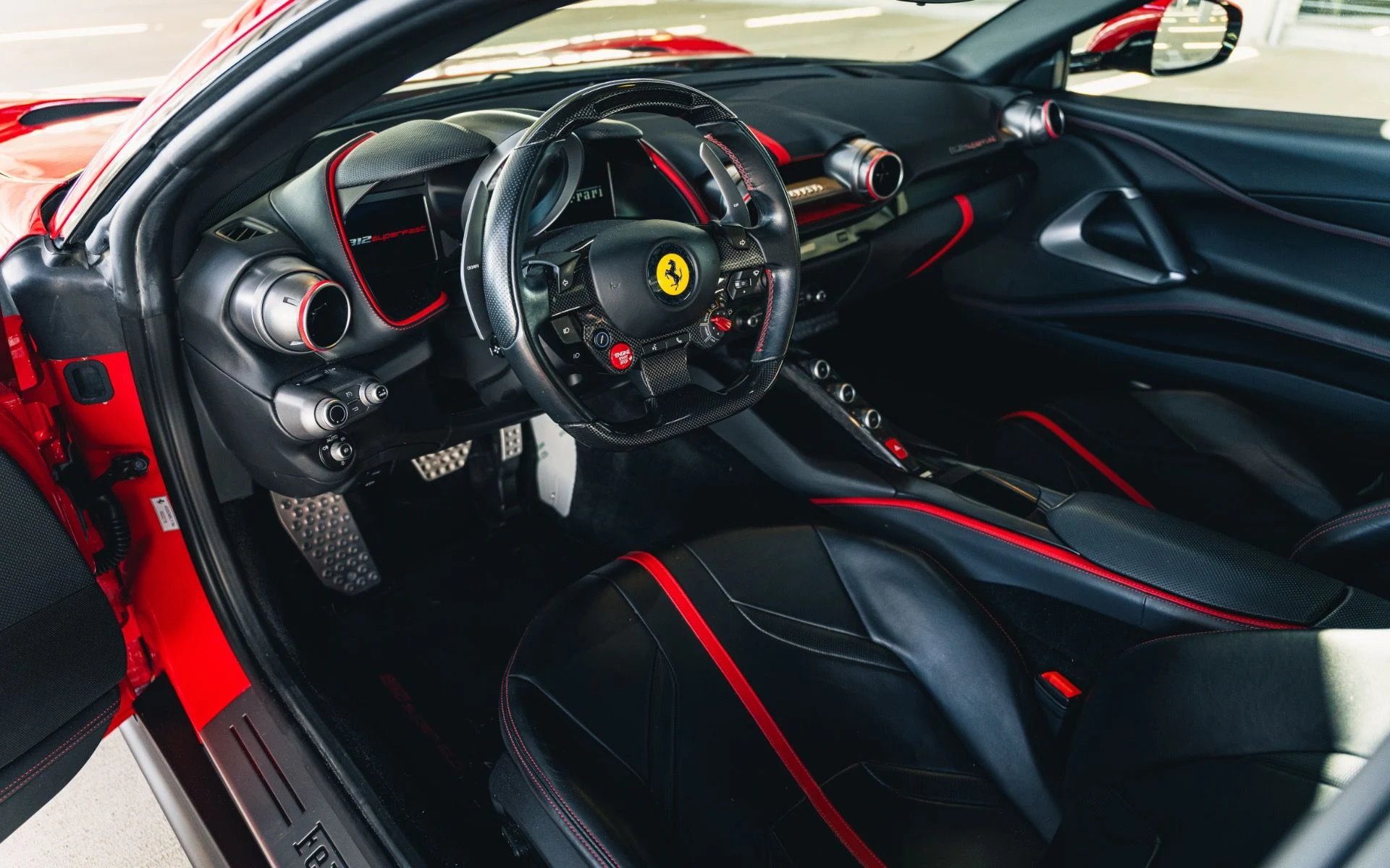 mph001_1013638120_Used_2019_Ferrari_812_Superfast_1793059055_553b5f84be