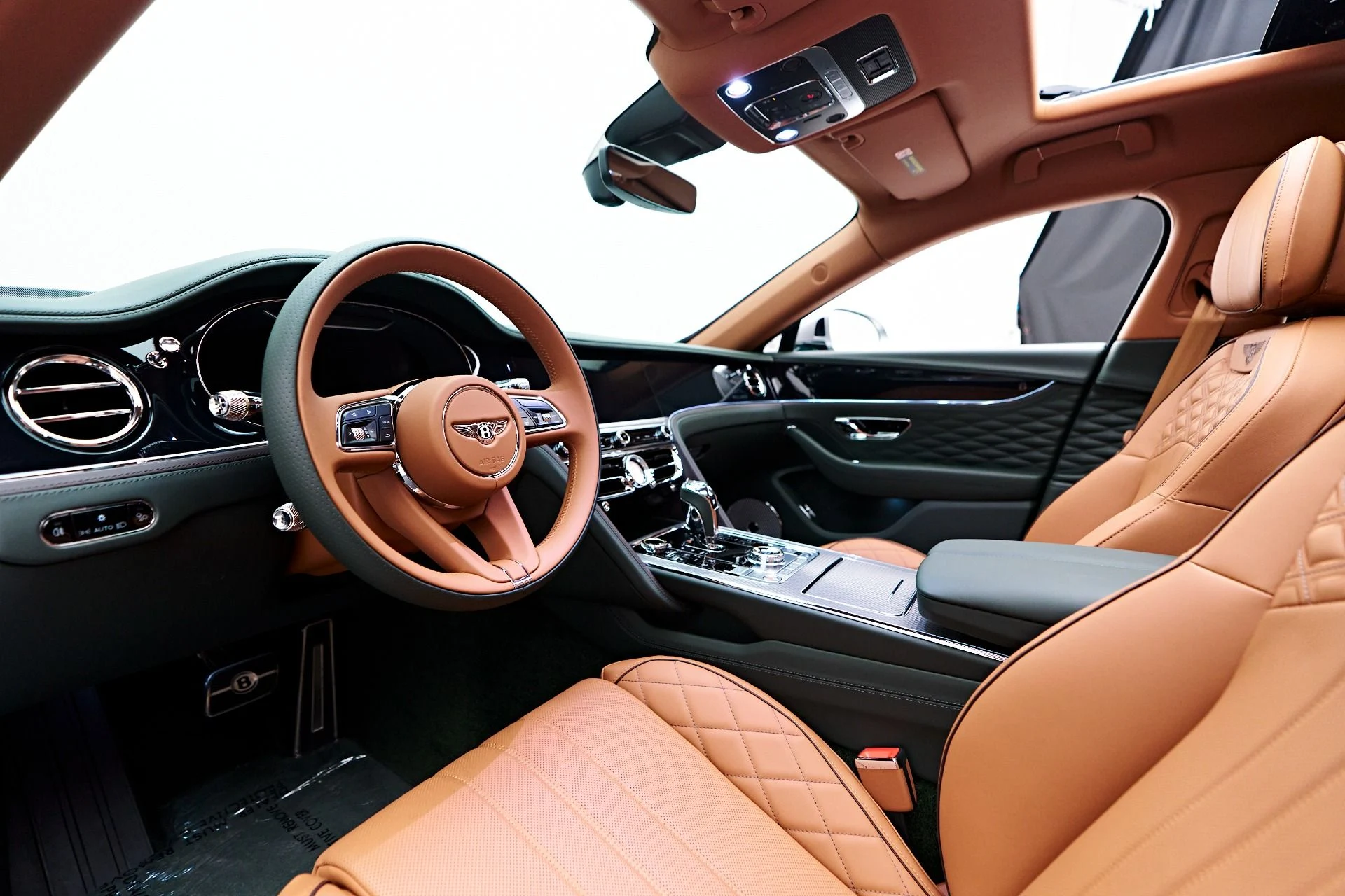 mph001_1015689084_Used_2024_Bentley_Flying_Spur_Mulliner_W12_1756173301_8dab2a3f65