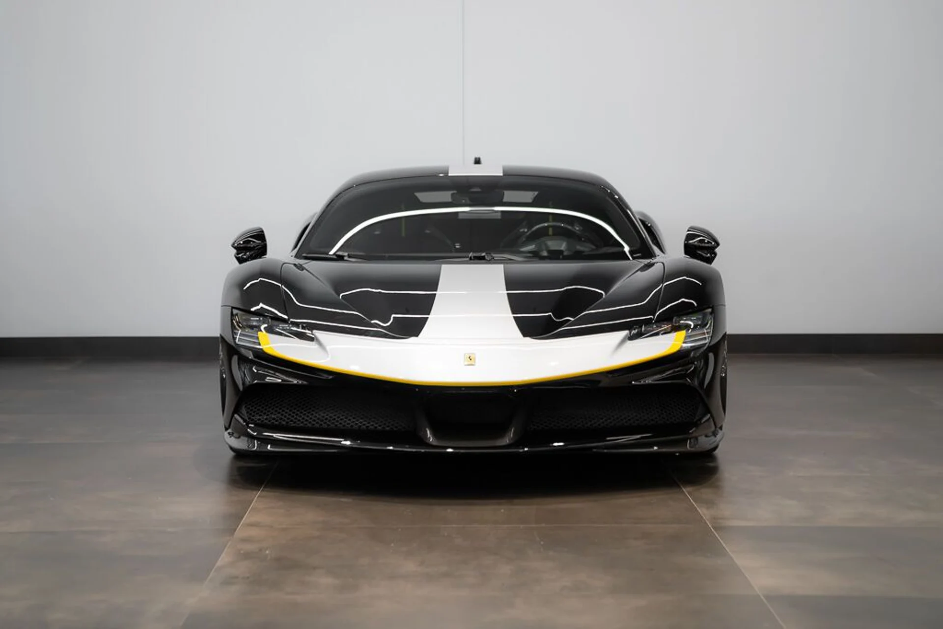 mph001_1017264478_ferrari_sf90_stradale_2021_jpg_v_1773863537_2fdbd28f47