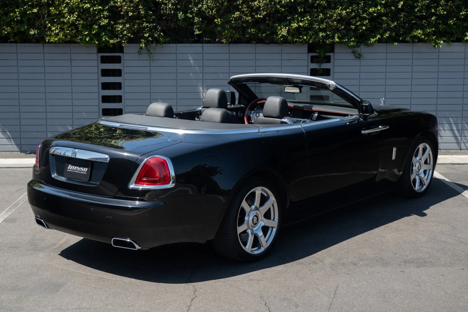 mph001_101884570_Used_2017_Rolls_Royce_Dawn_1757545595_30a874331f