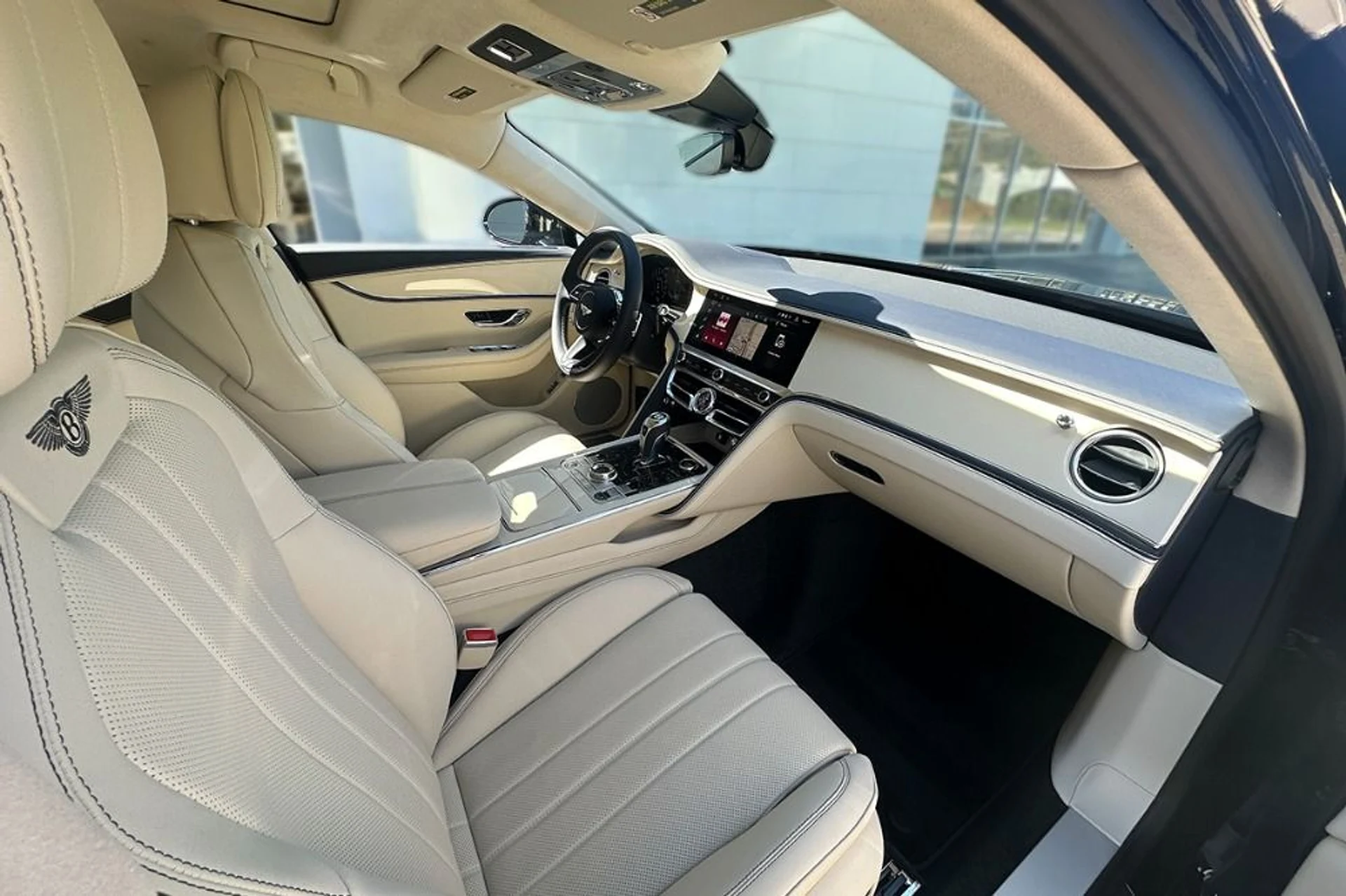 mph001_1027234398_New_2026_Bentley_Flying_Spur_1777901590_057c59990d