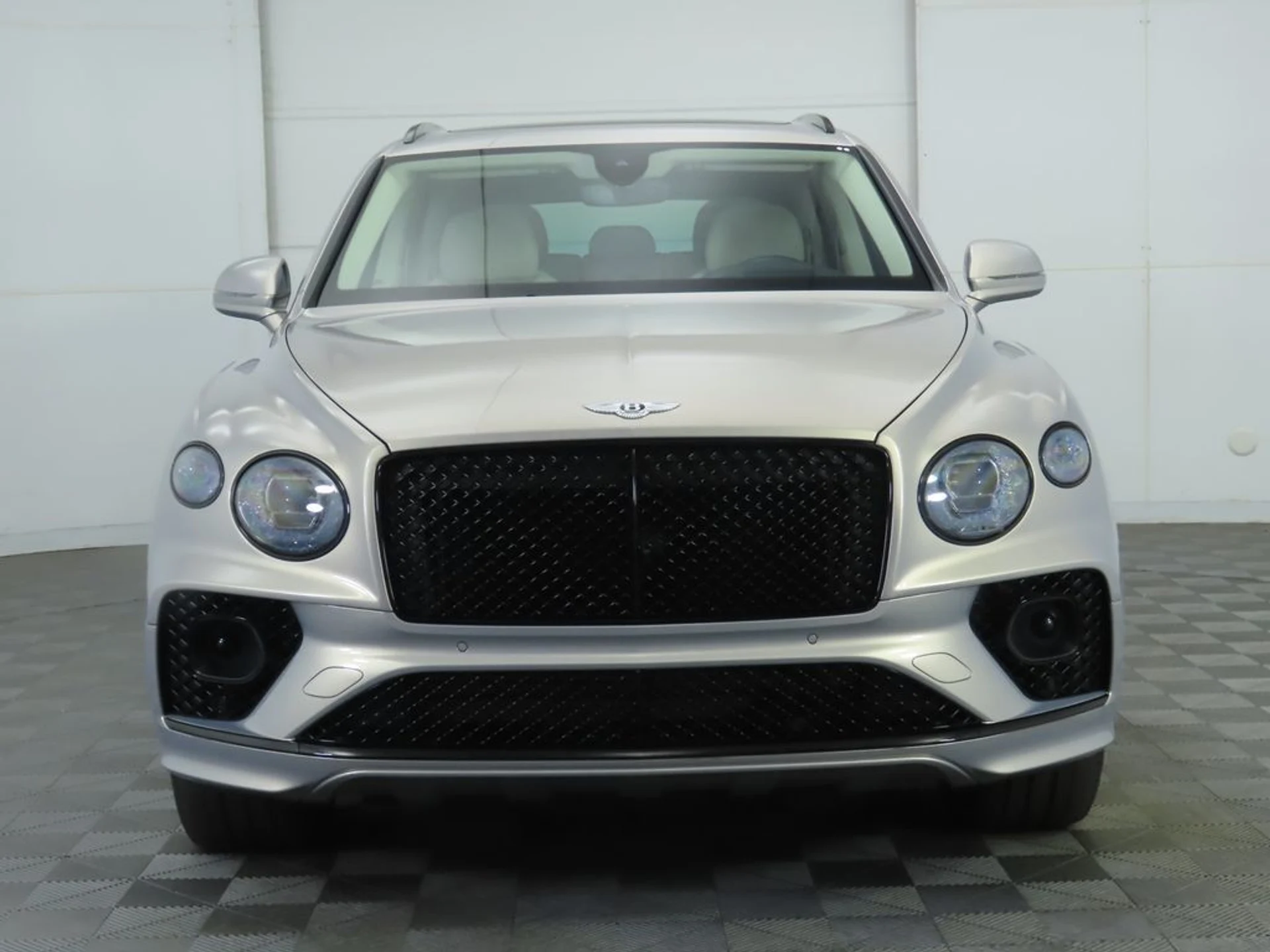 mph001_1030085112_used_2022_bentley_bentayga_v8awd_8119_22936219_2_1024_ff420891c2