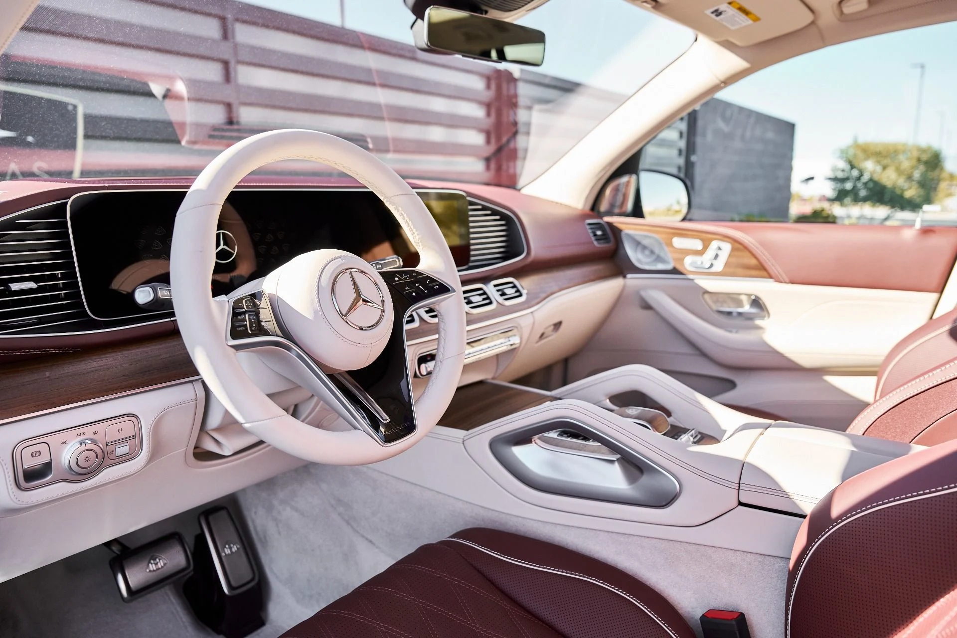 mph001_1034152381_Used_2026_Mercedes_Benz_GLS_Maybach_GLS_600_1772593158_d165e2b1d4