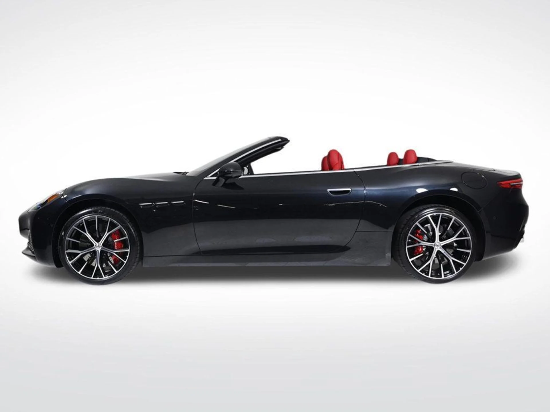 mph001_1034743356_new_2026_maserati_grancabrio_convertible_11350_22991878_2_1024_f61f9d44b0