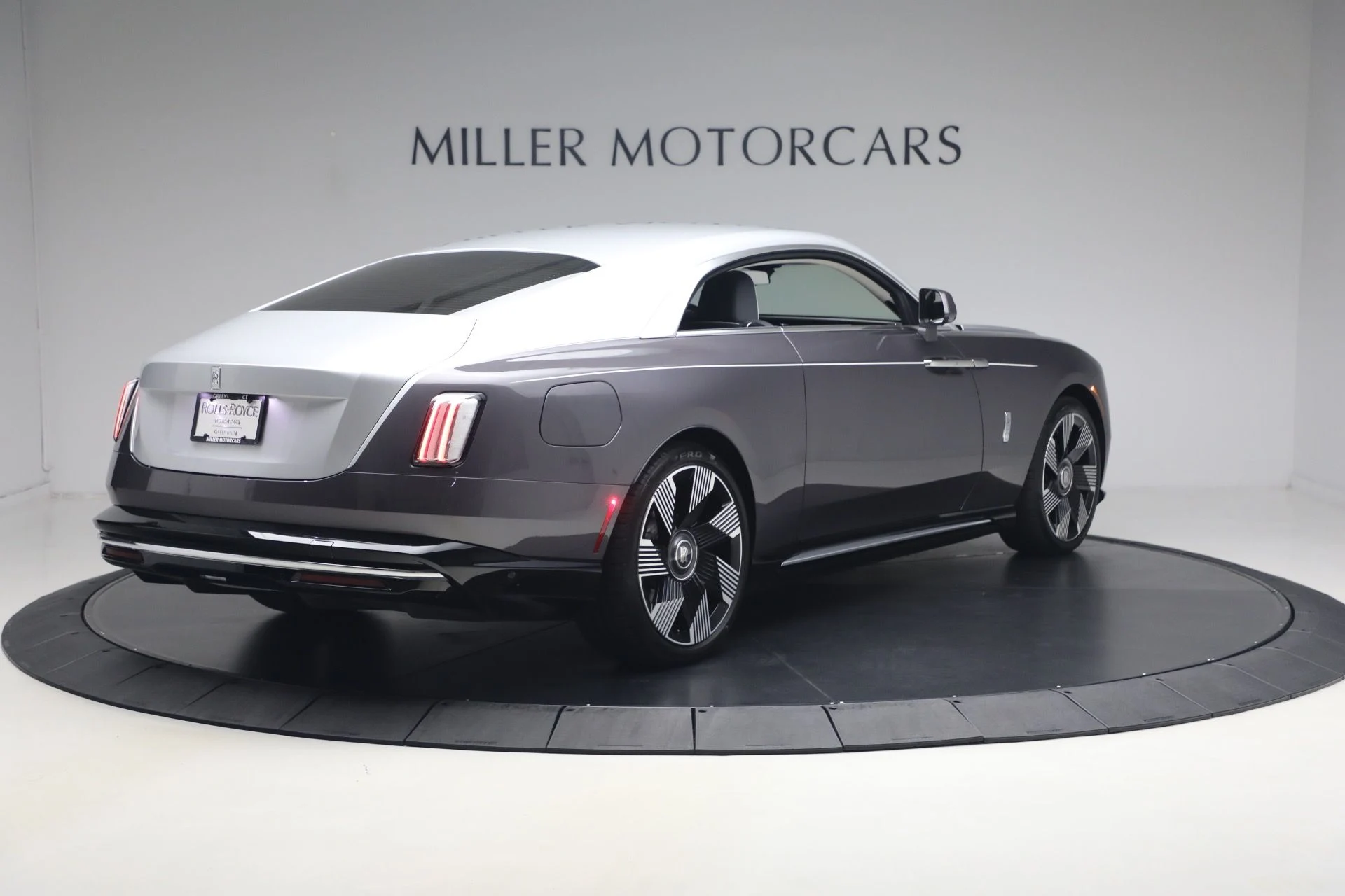 mph001_1039548851_Used_2024_Rolls_Royce_Spectre_060b58ec0c