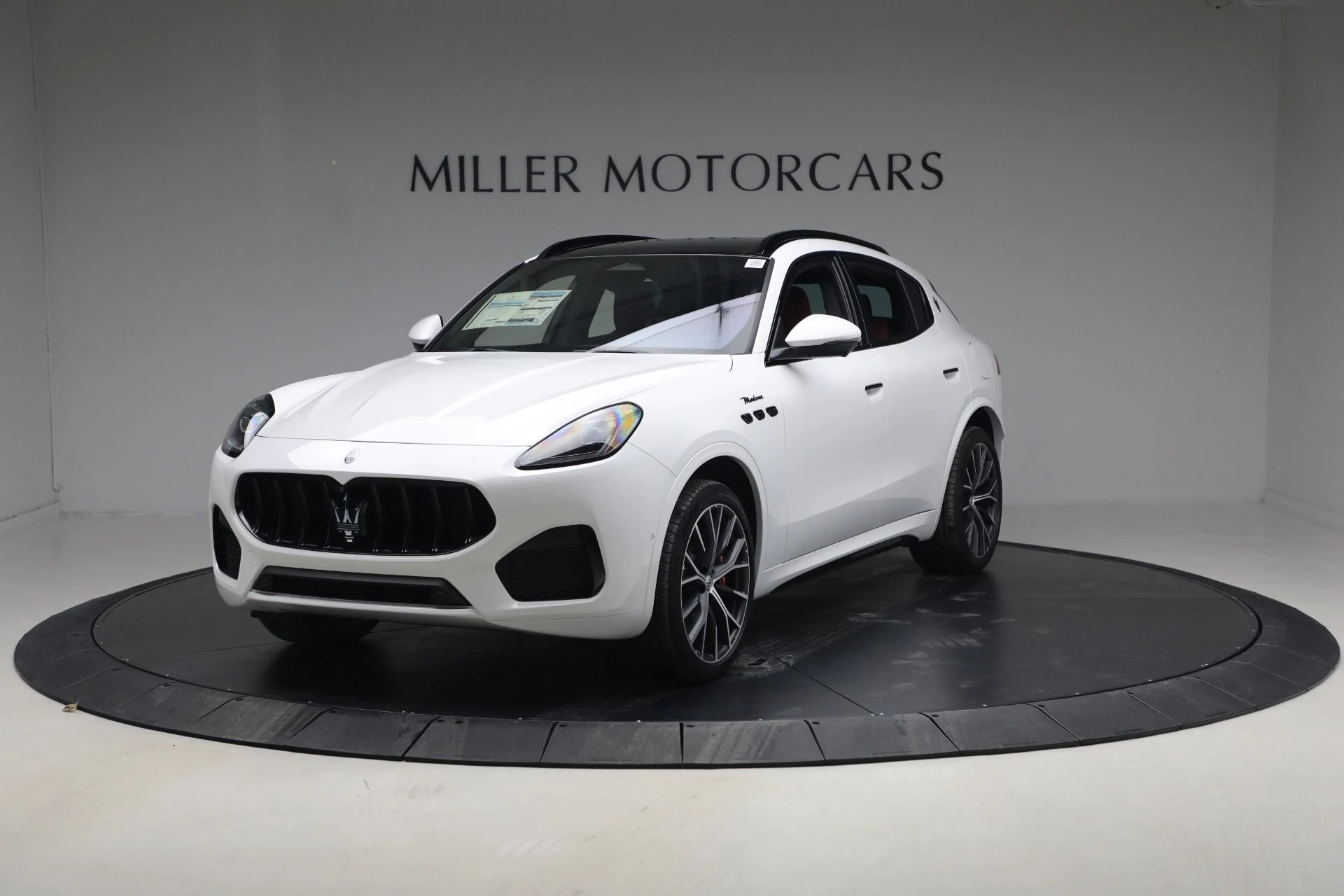 mph001_1043092884_New_2026_Maserati_Grecale_Modena_1769722516_b1005ee274