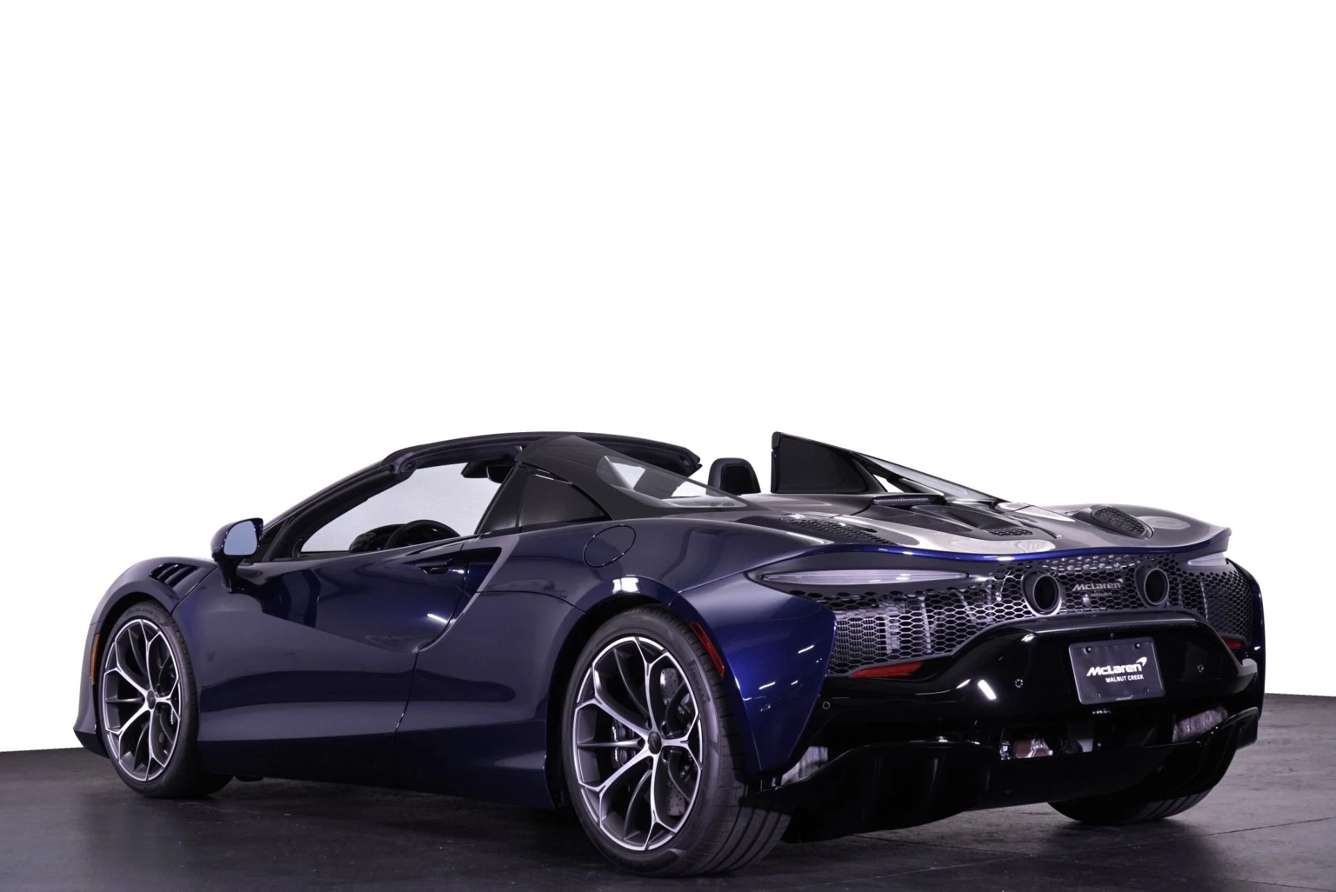 mph001_1045411720_New_2026_Mc_Laren_Artura_Spider_1762386837_d7e8c9b712