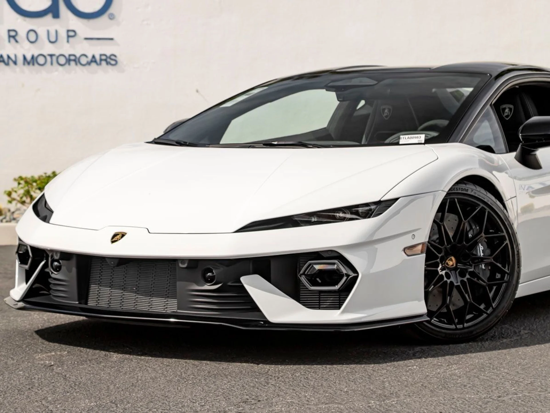 mph001_104912633_2_8cea8f81df