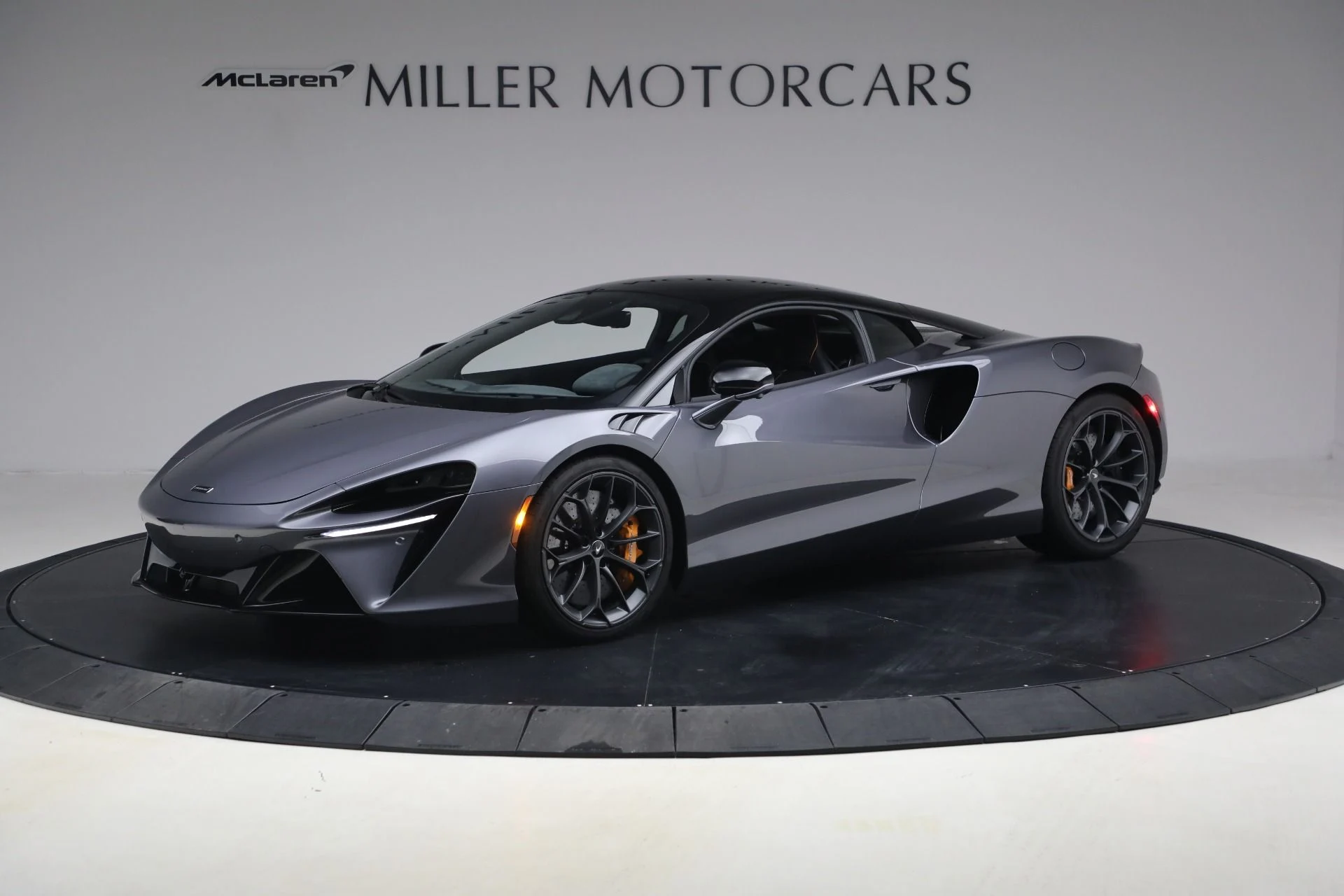mph001_1049956170_Used_2024_Mc_Laren_Artura_Performance_ab8a8b7e09