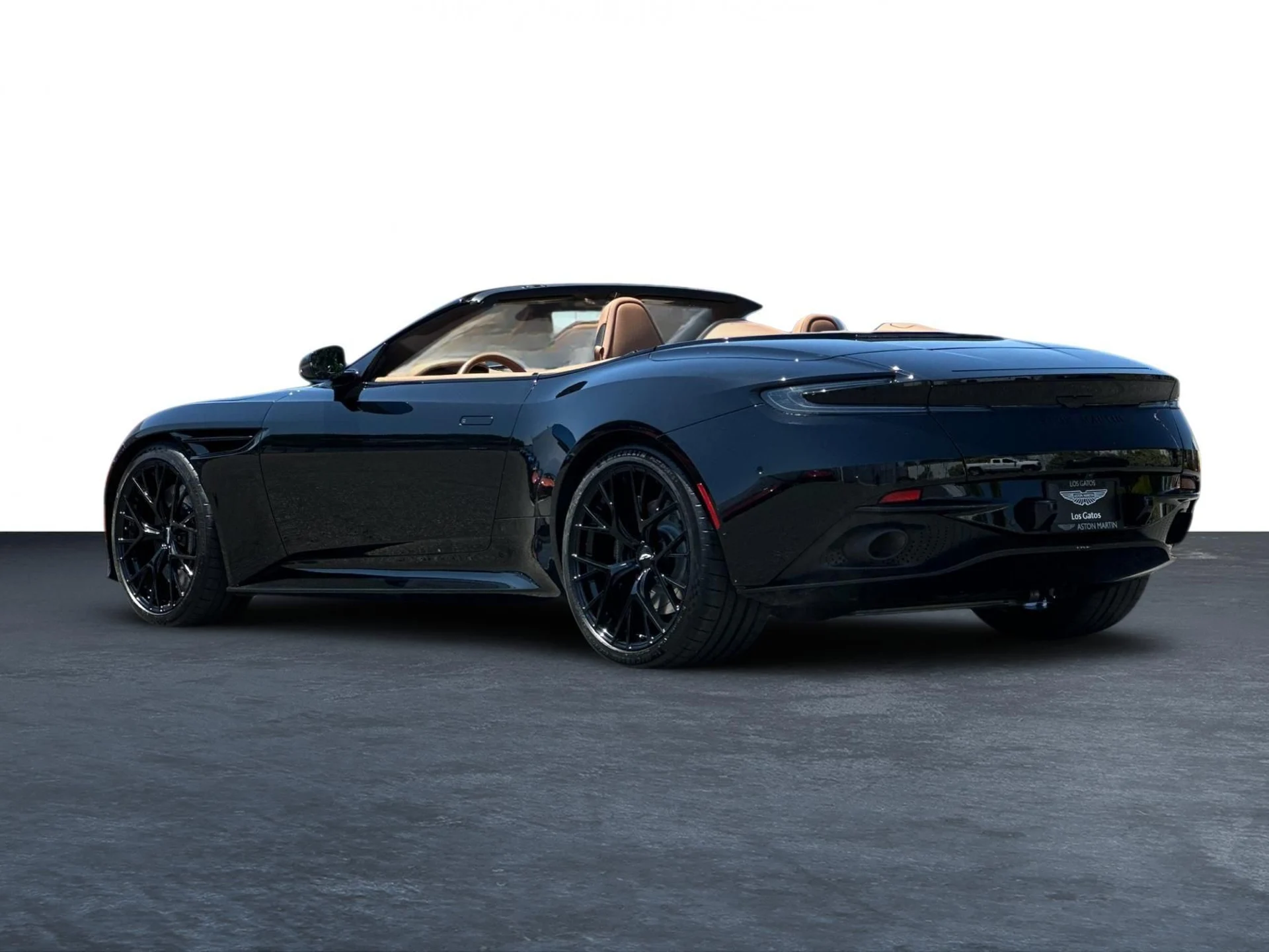 mph001_1064079167_Used_2025_Aston_Martin_DB_12_Volante_1778229481_c61a722626