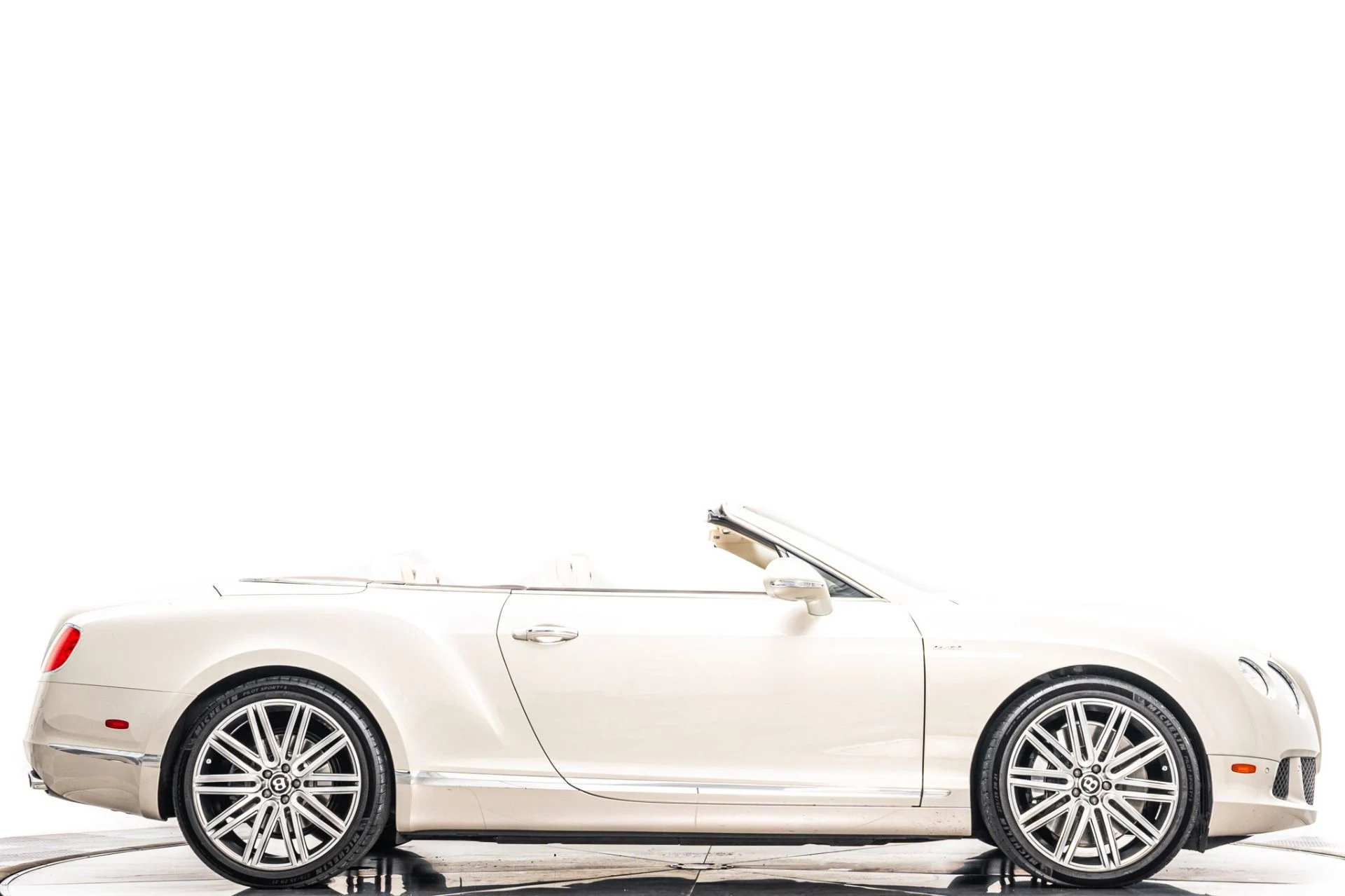 mph001_1069869121_Used_2014_Bentley_Continental_GTC_Speed_Low_Miles_Extended_Veneers_Classic_Color_Combination_1785352164_b773c6788f