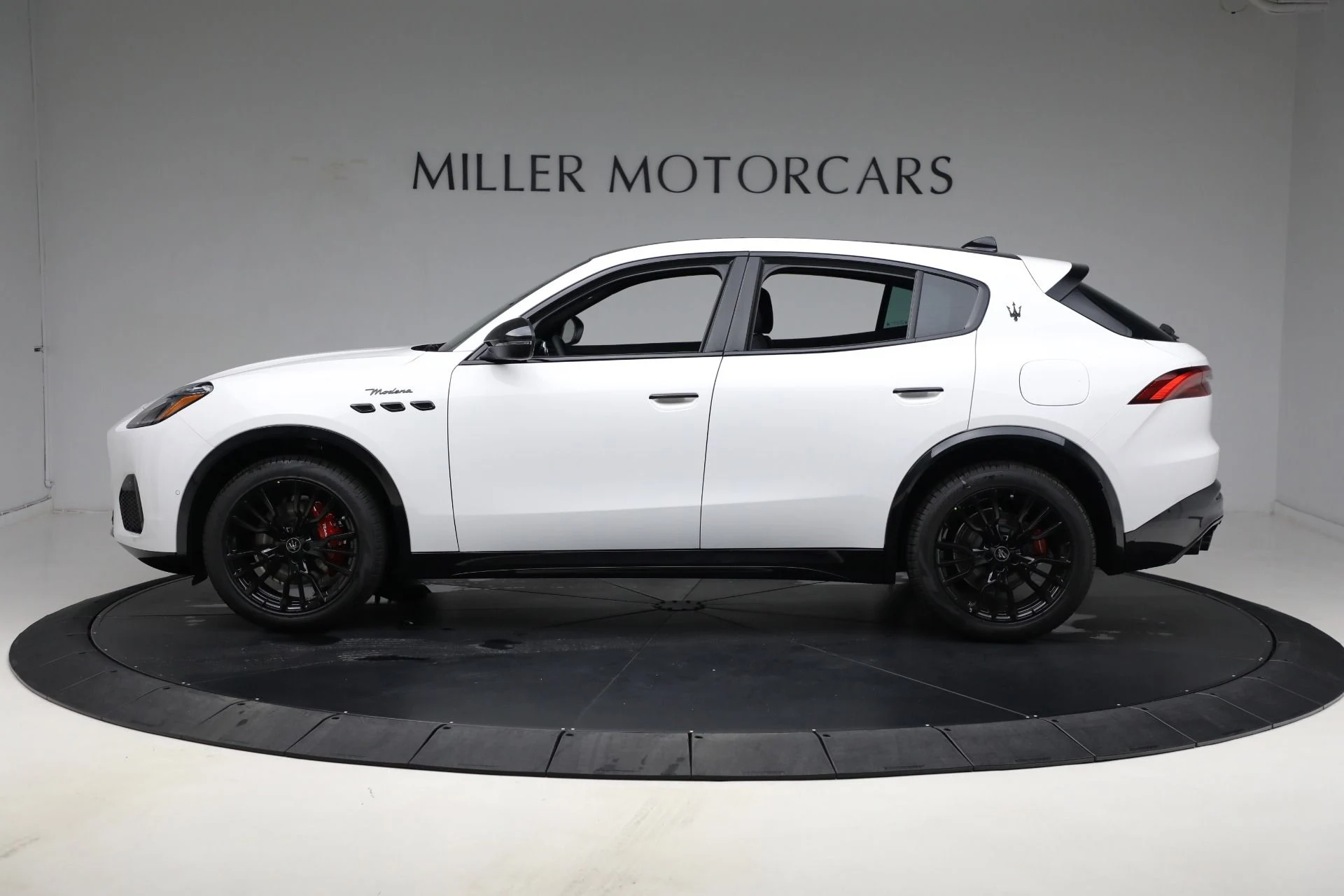 mph001_1071077898_New_2025_Maserati_Grecale_Modena_75dfe75713