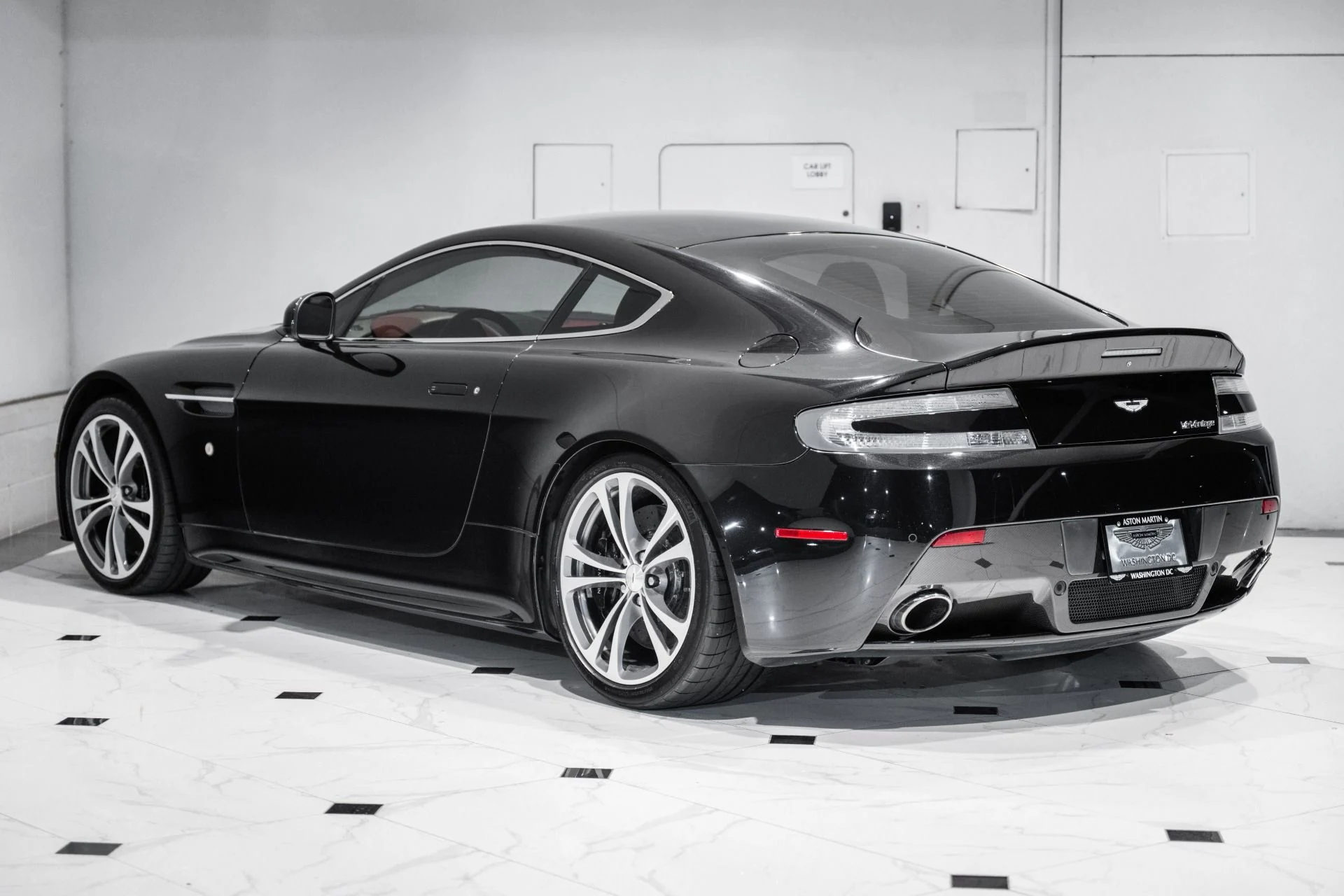 mph001_1072587064_Used_2011_Aston_Martin_V12_Vantage_1762183015_c995da19cb