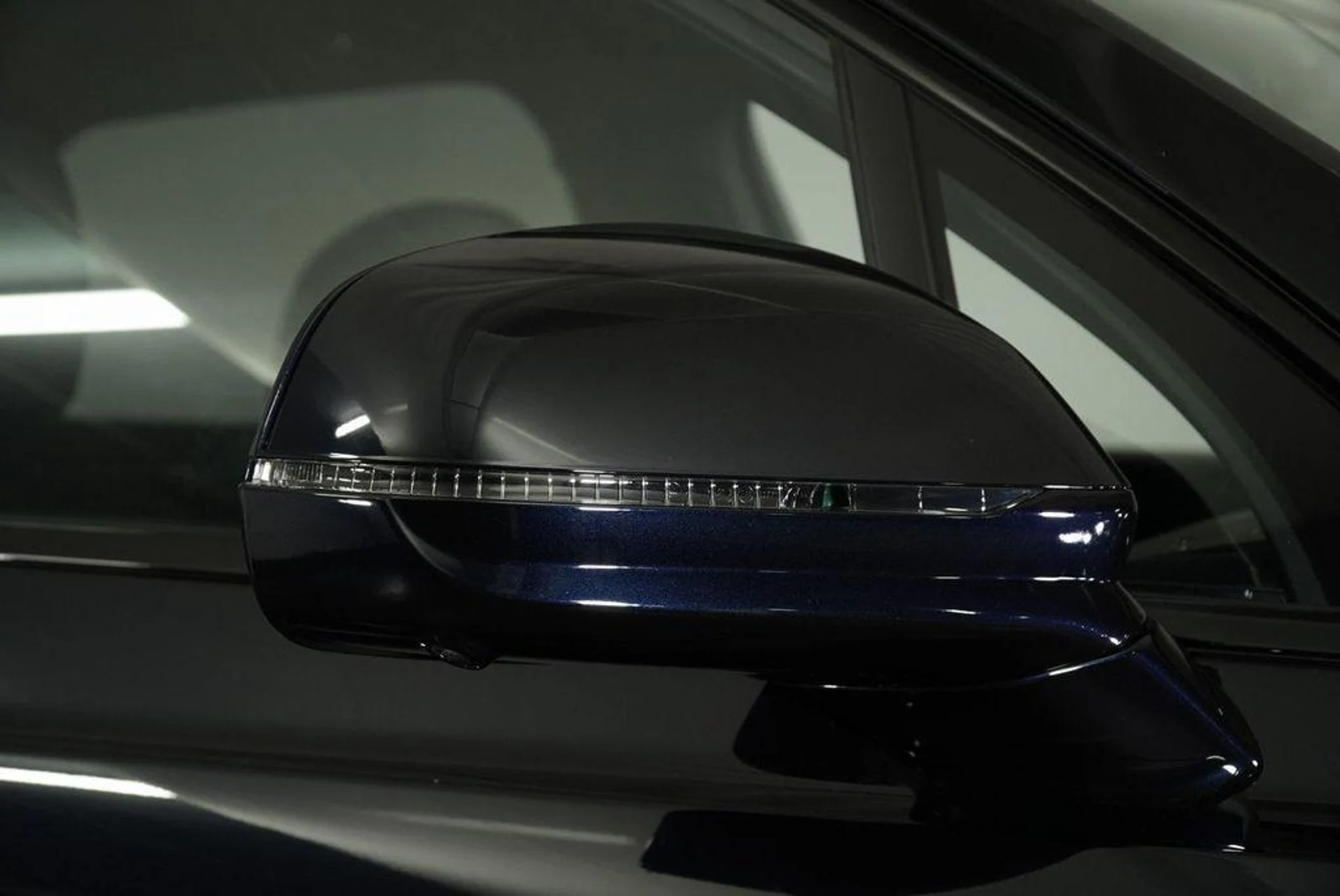 mph001_107265180_WXMF_Mn_Owd3_SY_3_RC_Iva_Aol_Te_CQQ_2be3fe2eba