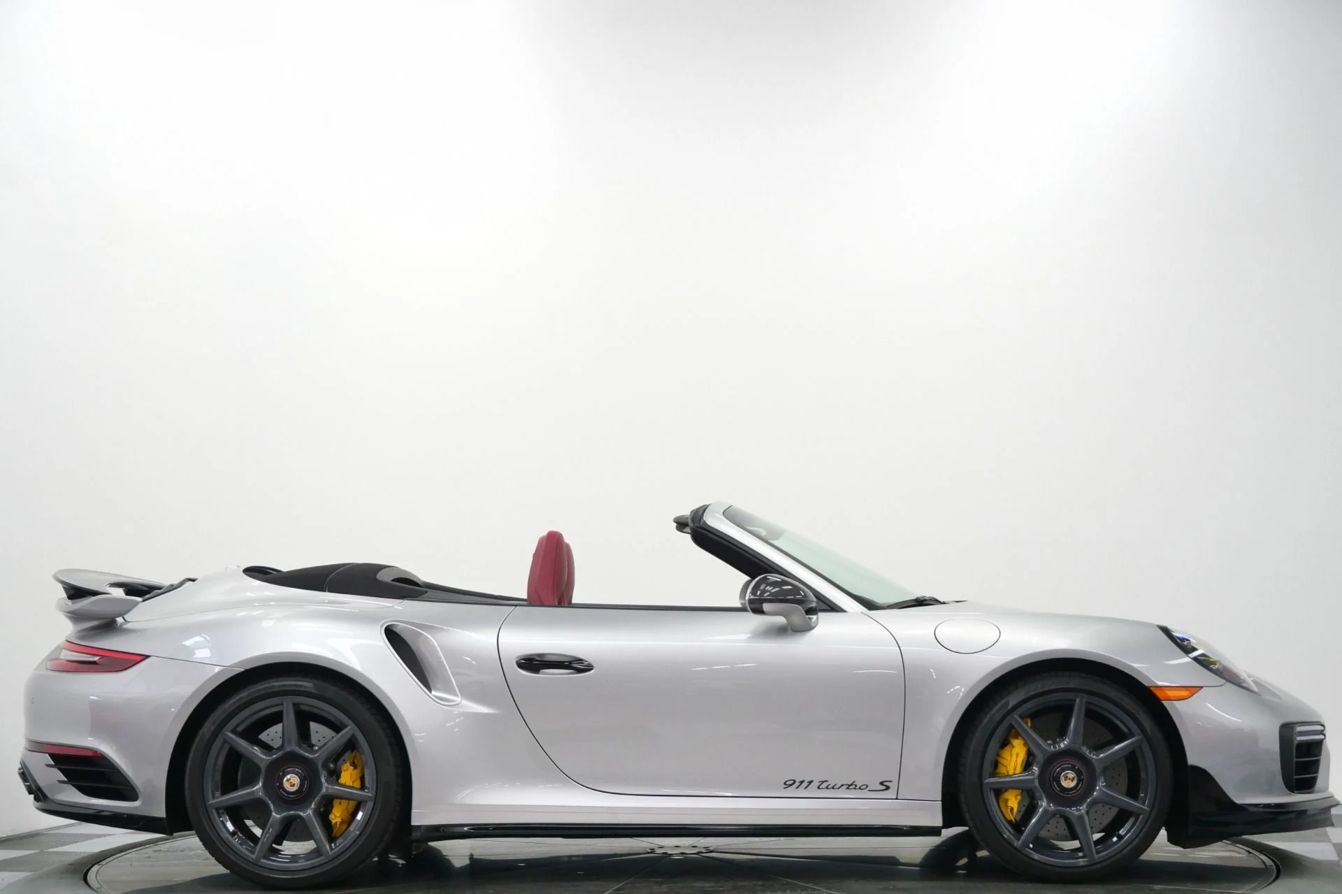 mph001_1082601623_Used_2019_Porsche_911_Turbo_S_Cabriolet_Factory_Carbon_Fiber_Wheels_Aerokit_Burmester_Audio_1766082238_d845a5a35a