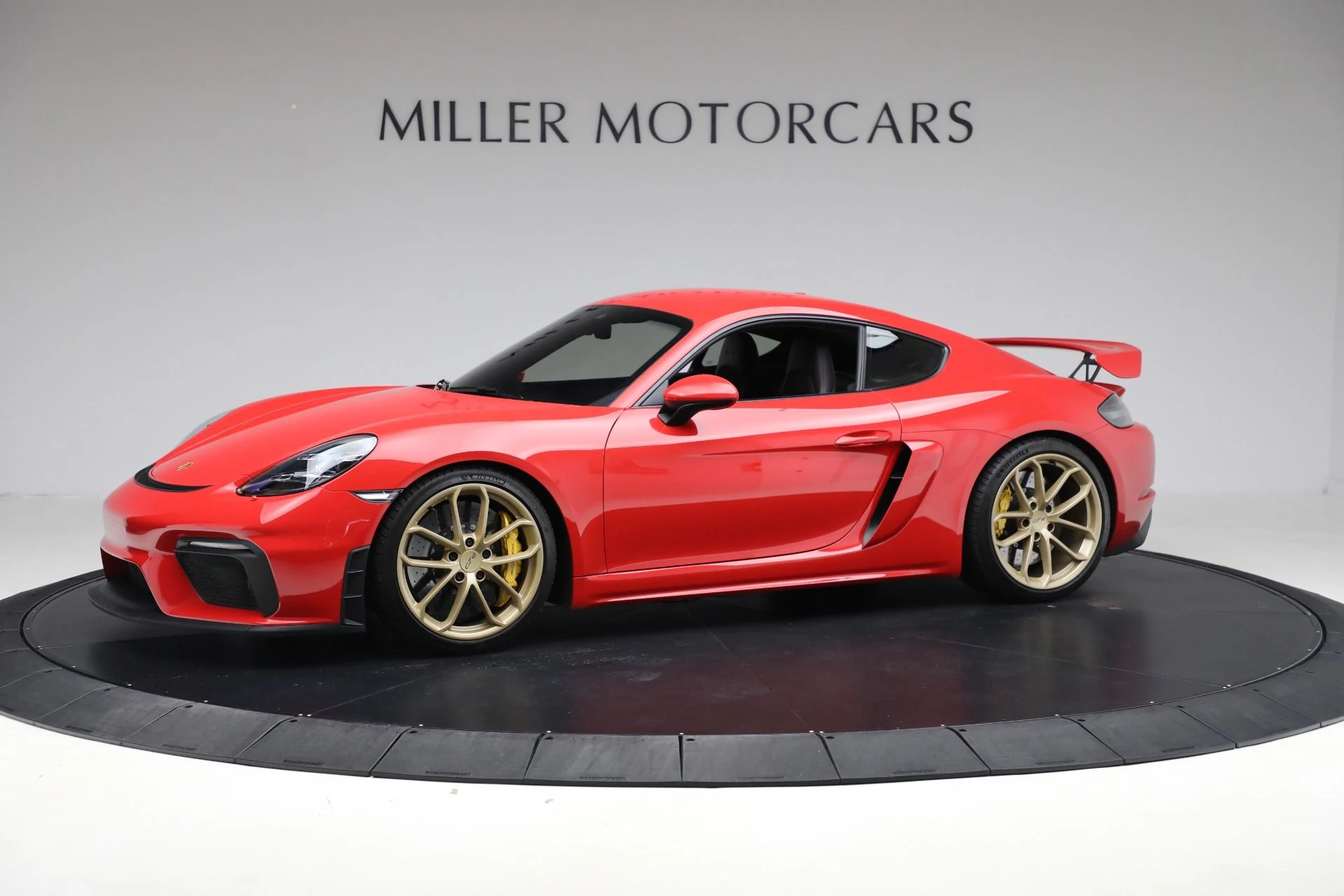 mph001_1106651513_Used_2021_Porsche_718_Cayman_GT_4_e15f2b8aa5