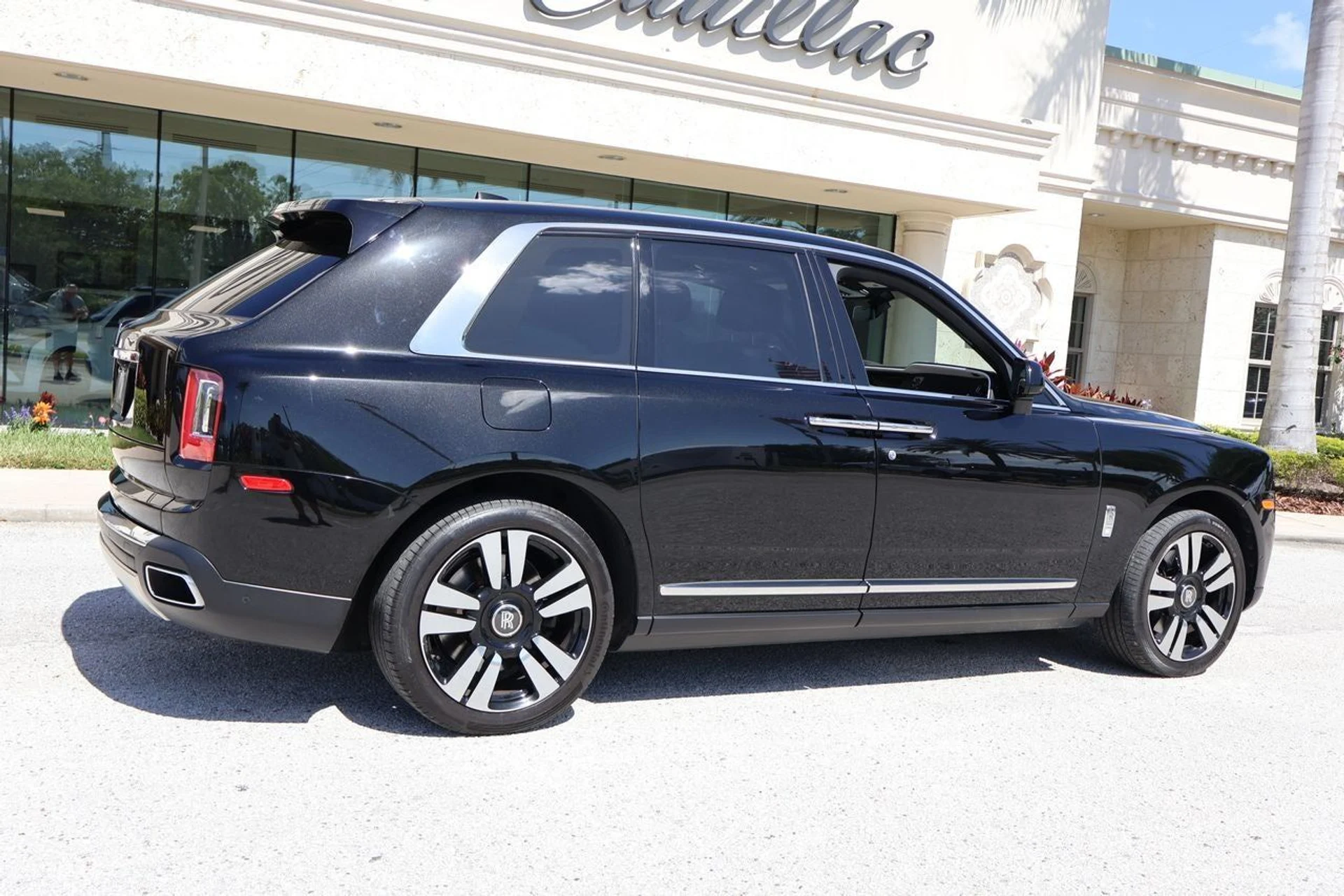 mph001_111260707_2_144dc48561