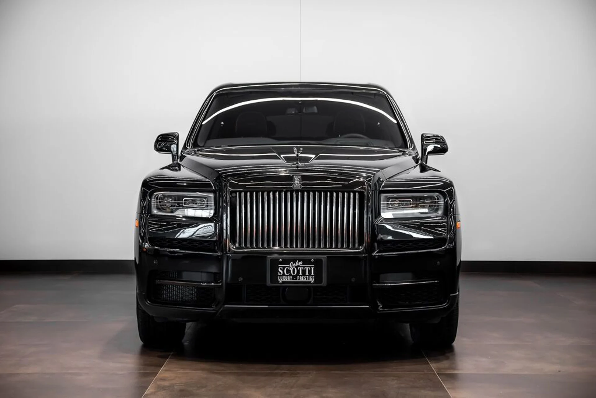 mph001_1117473335_rolls_royce_cullinan_2023_jpg_v_1758918548_a1bdb73c26
