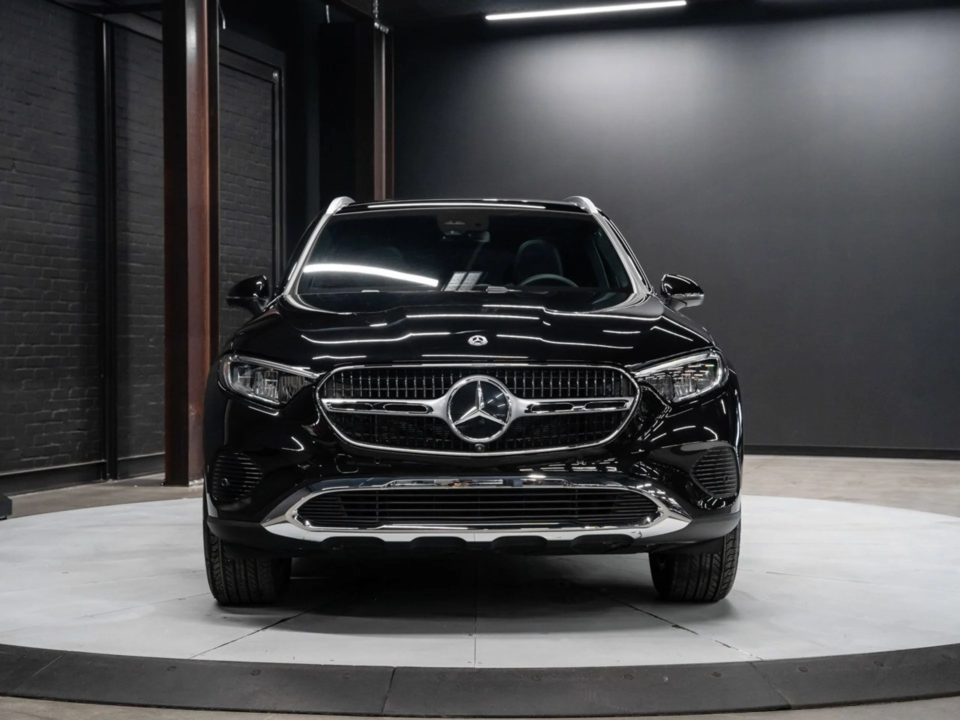 mph001_1131672659_mercedes_benz_glc_2025_5dd0004fbf